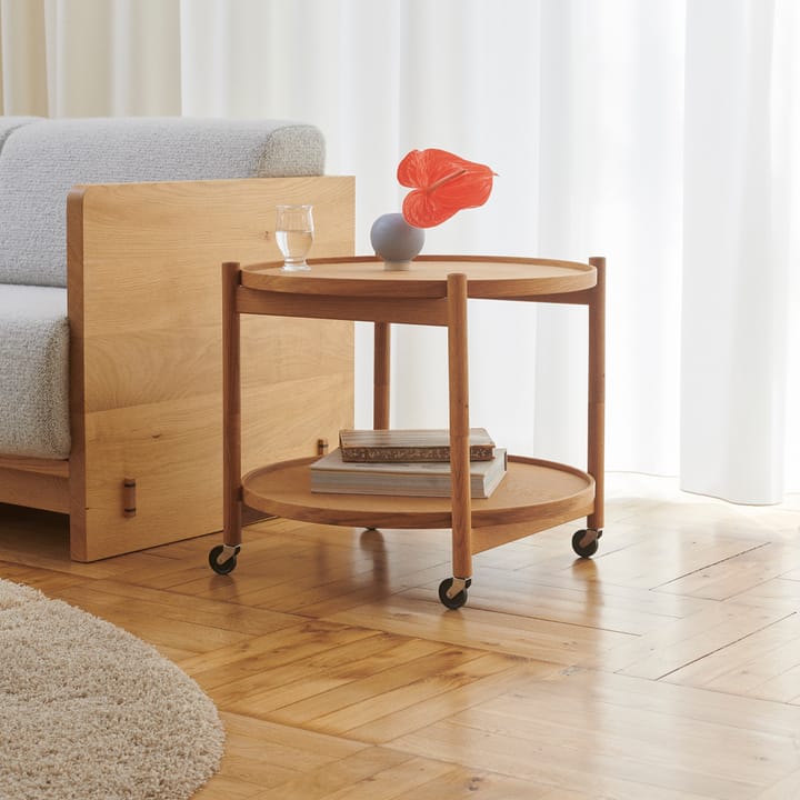 Bølling Tray Table model 60 rullapöytä, Earth, öljytty saksanpähkinärunko Brdr. Krüger