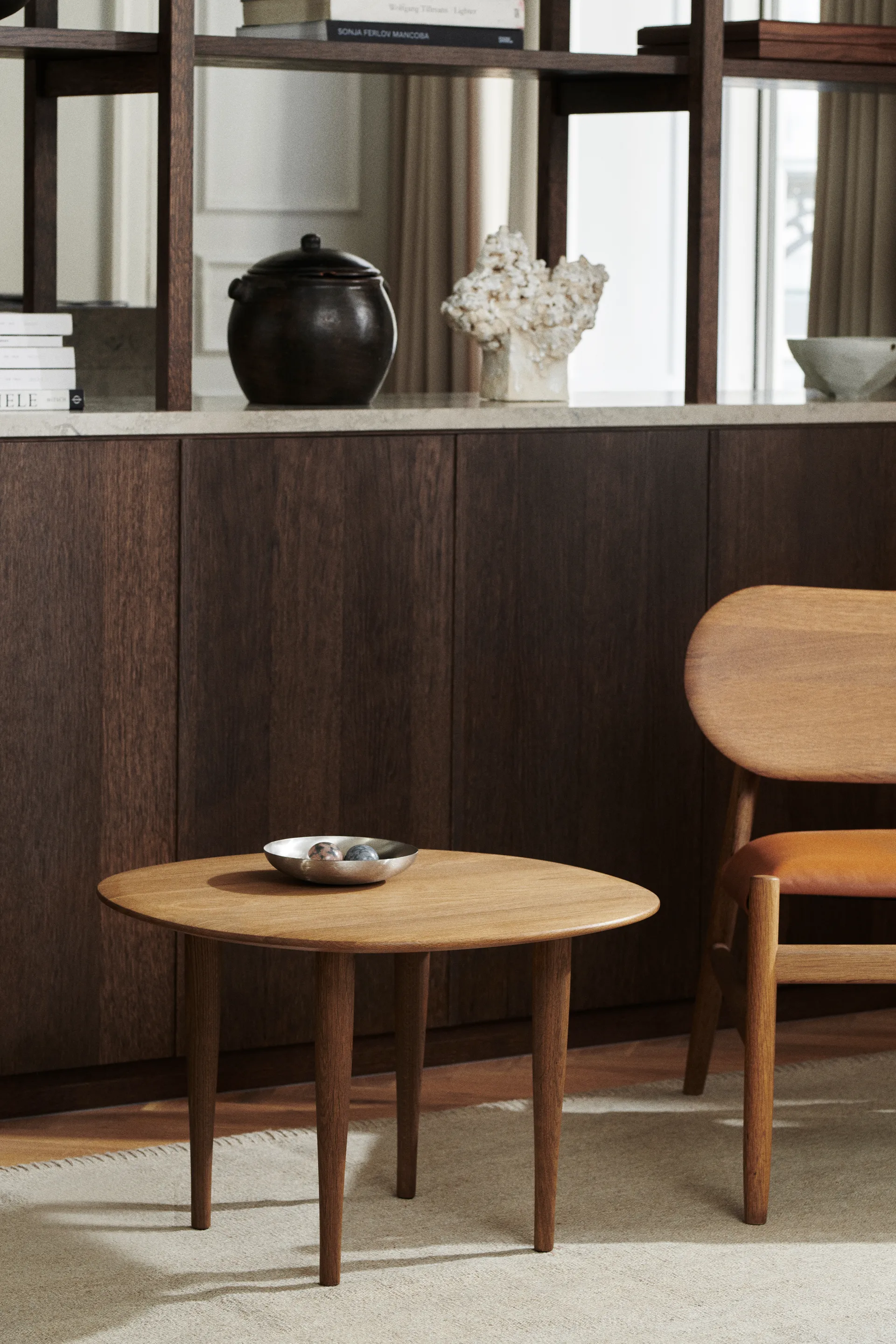 Jari sivupöytä Ø 60 cm, Savuöljytty tammi Brdr. Krüger