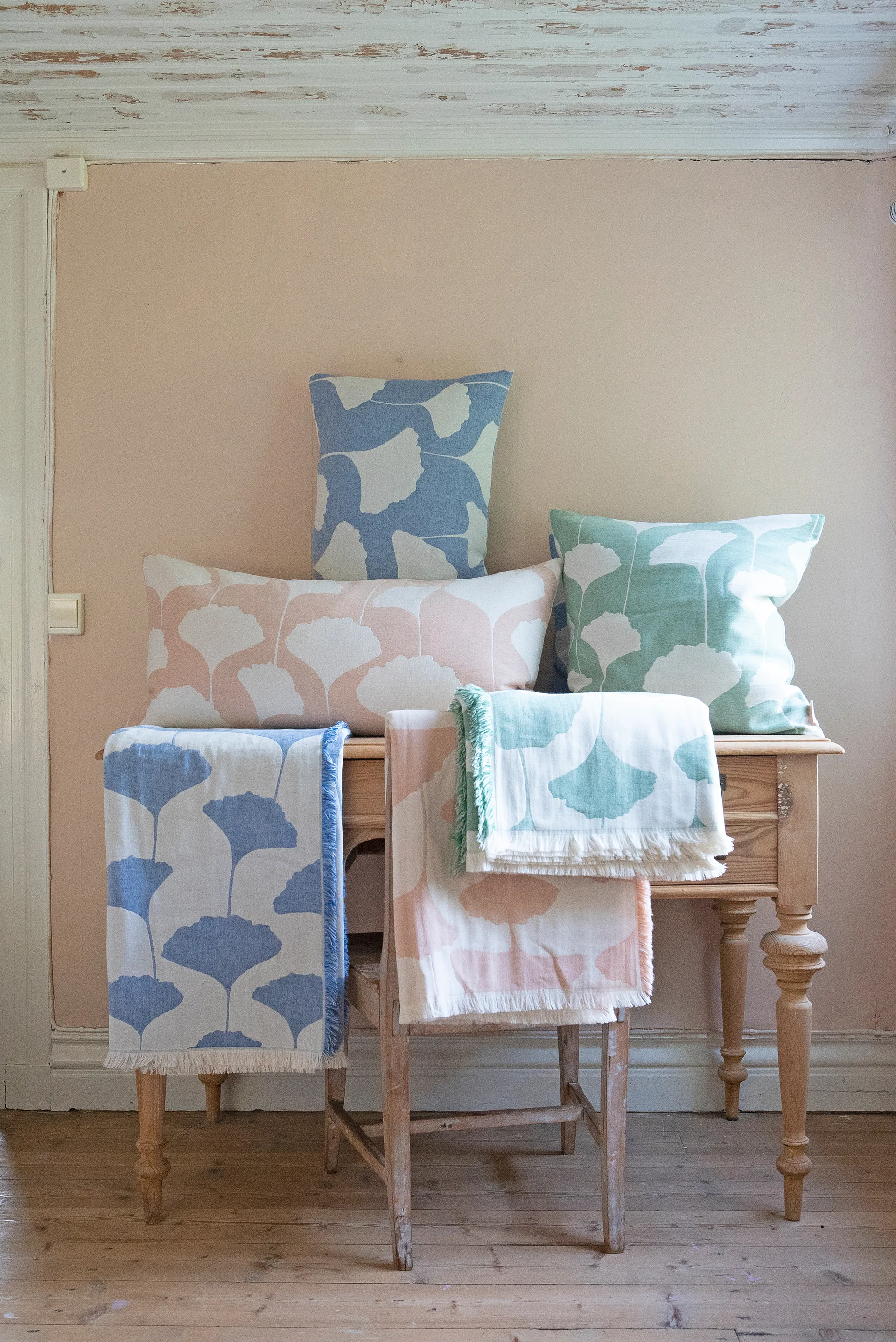 Ginko puuvillahuopa 130x170 cm, Vaaleanpunainen-valkoinen (Agate) Brita Sweden