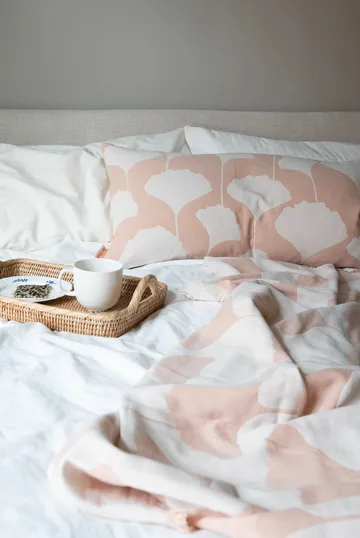 Ginko puuvillahuopa 130x170 cm - Vaaleanpunainen-valkoinen (Agate) - Brita Sweden