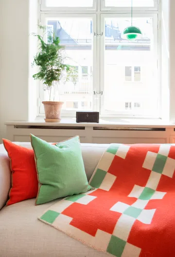 Marta viltti - Punainen, 180×130 cm - Brita Sweden