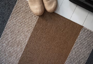 Seasons matto cacao (ruskea-musta) - 70x250 cm - Brita Sweden