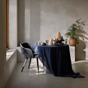 Gracie pöytäliina 160x300 cm - tummansininen - Broste Copenhagen