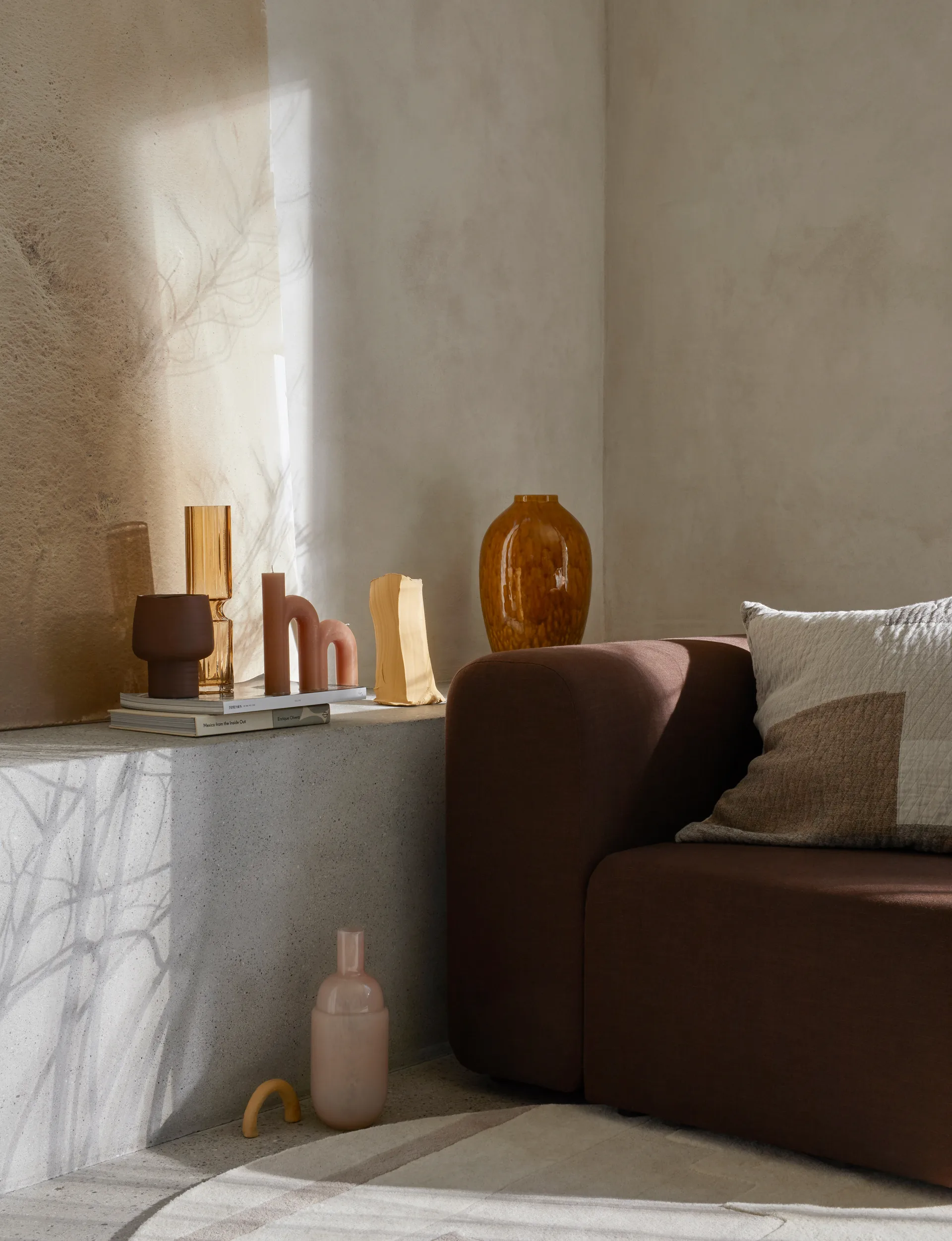 Hyacint lasimaljakko 31,7 cm, Indian tan Broste Copenhagen