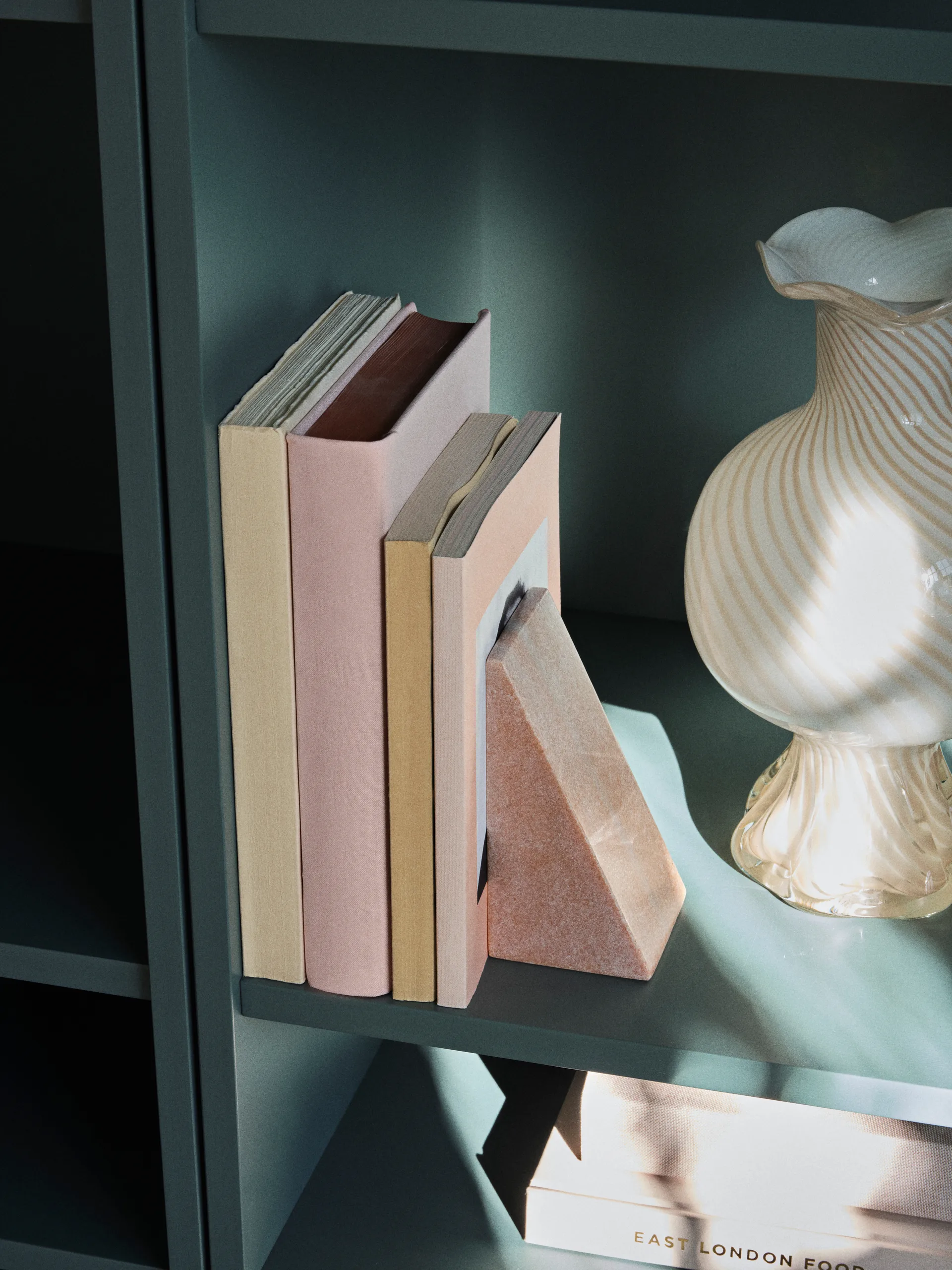 Jarl kirjatuki 2 kpl, Rose marble Broste Copenhagen