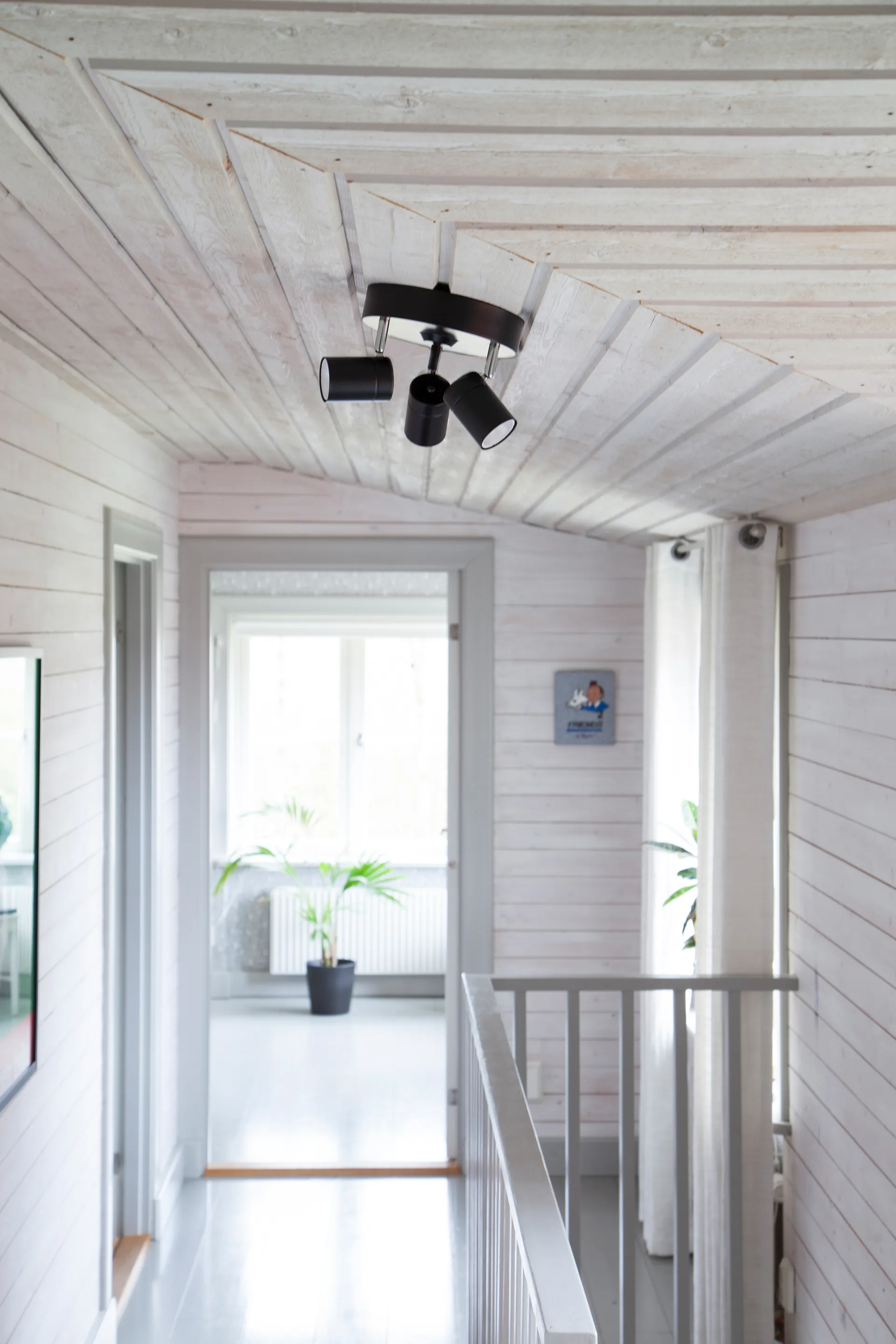 Correct 3 spottivalaisin, Musta By Rydéns