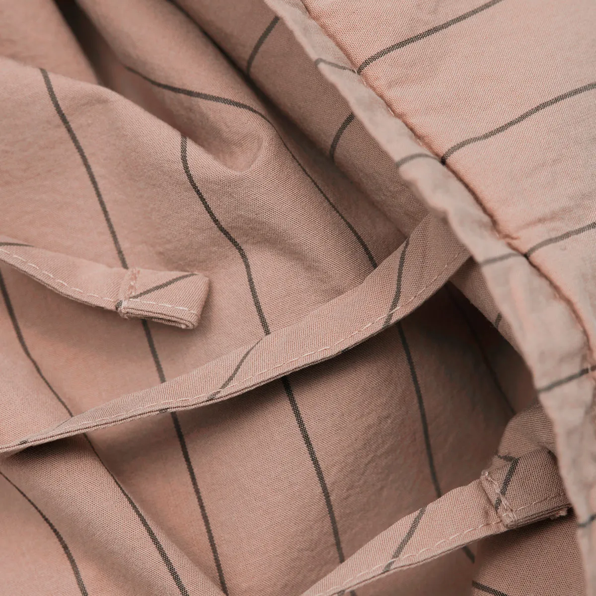 Dagny pussilakana, Straw-bark byNORD