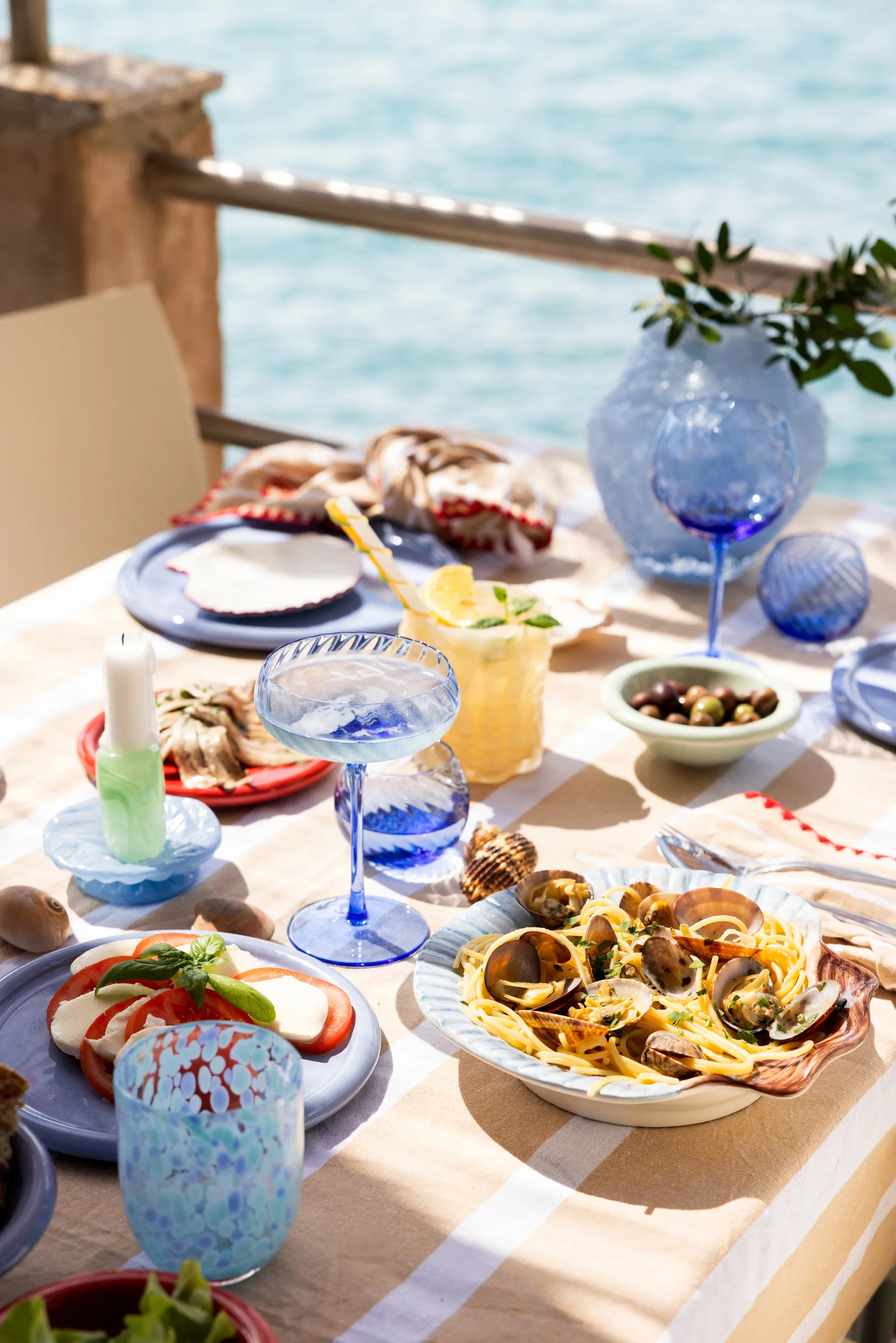 Armona lautanen 23,5x23,5 cm, Vaaleansininen Byon