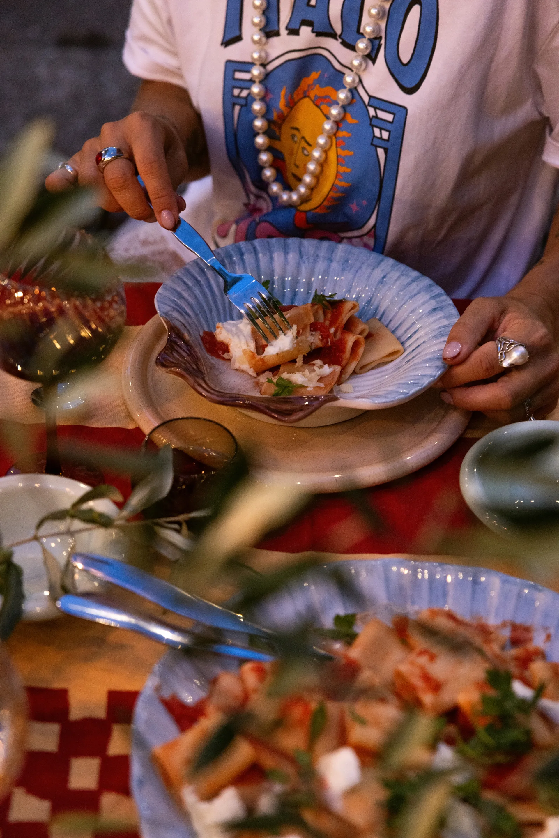 Armona tarjoiluvati 32x32,5 cm, Vaaleansininen Byon