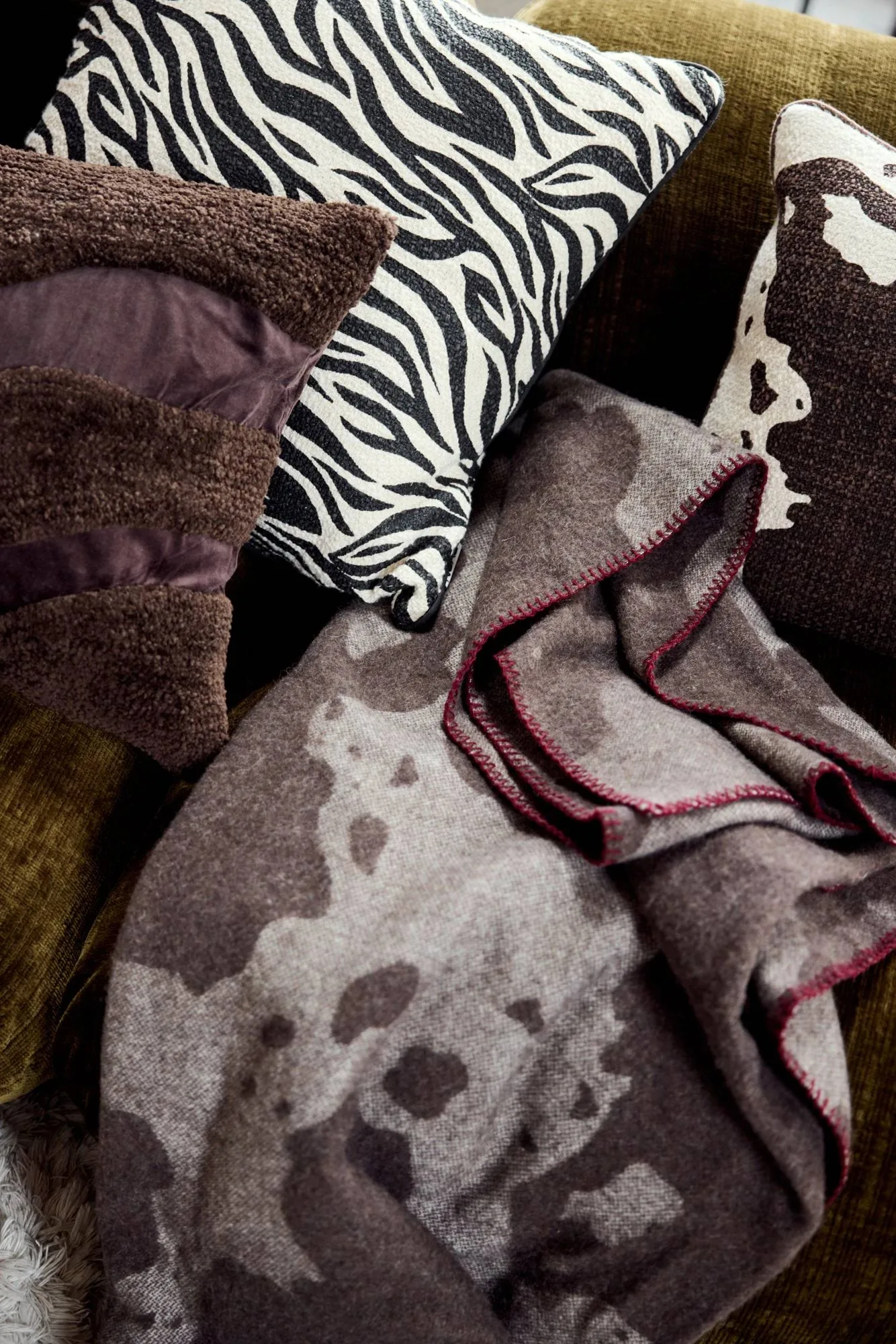 Fluffy tyyny 50 x 50 cm, Ruskea, 40x60 cm Byon