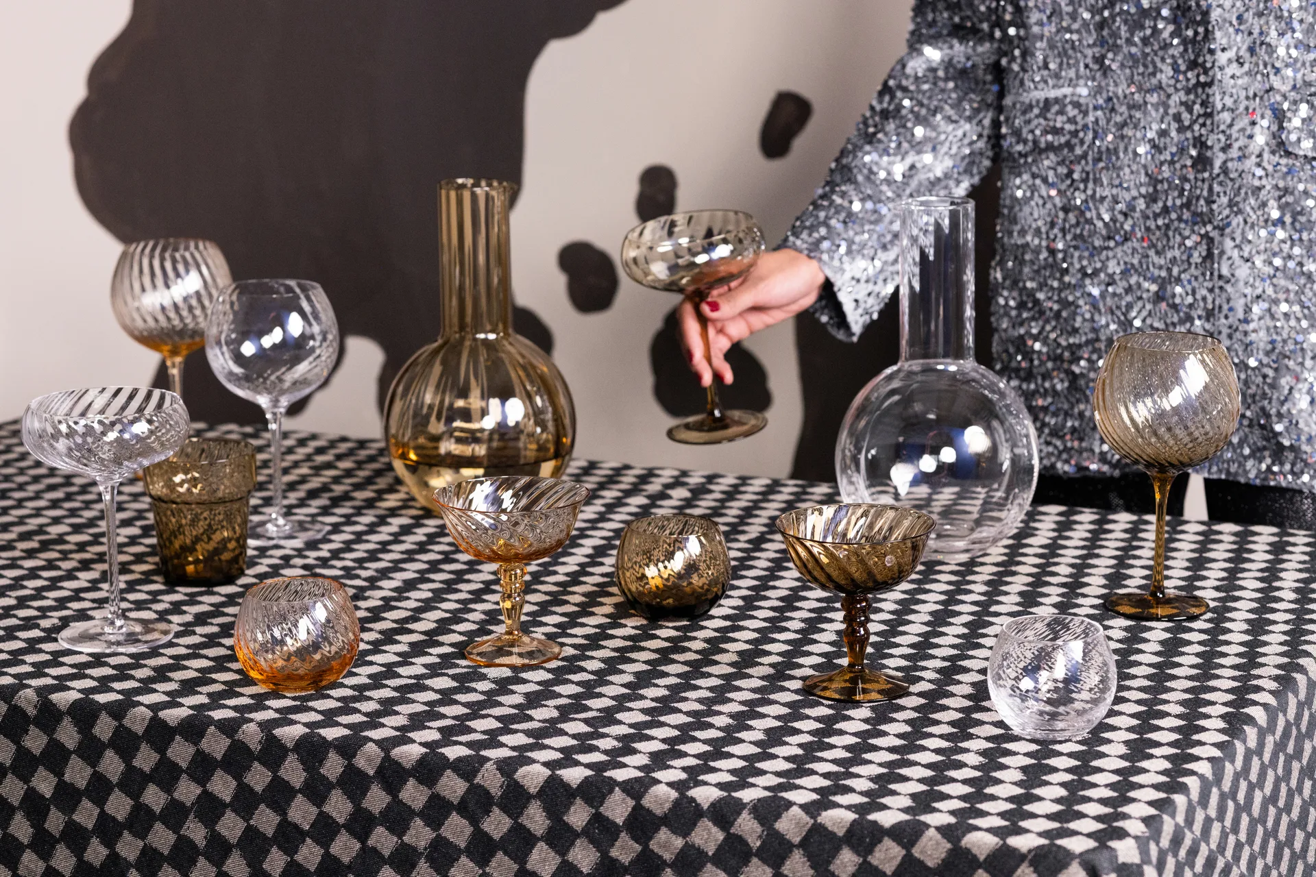 Opacity karaffi 1,9 L, Ruskea Byon