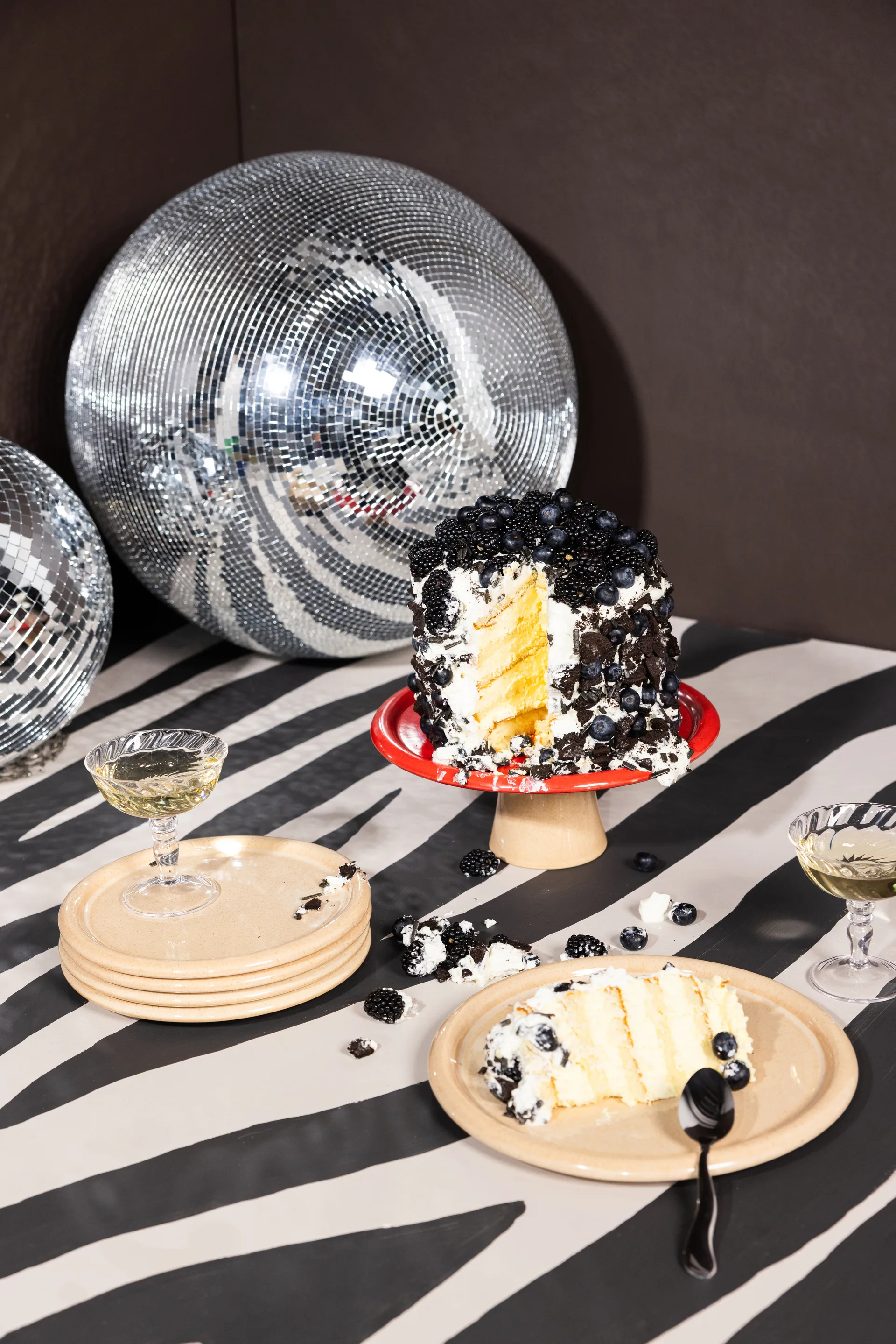 Porto kakkulautanen Ø26x11 cm, Punainen-beige Byon