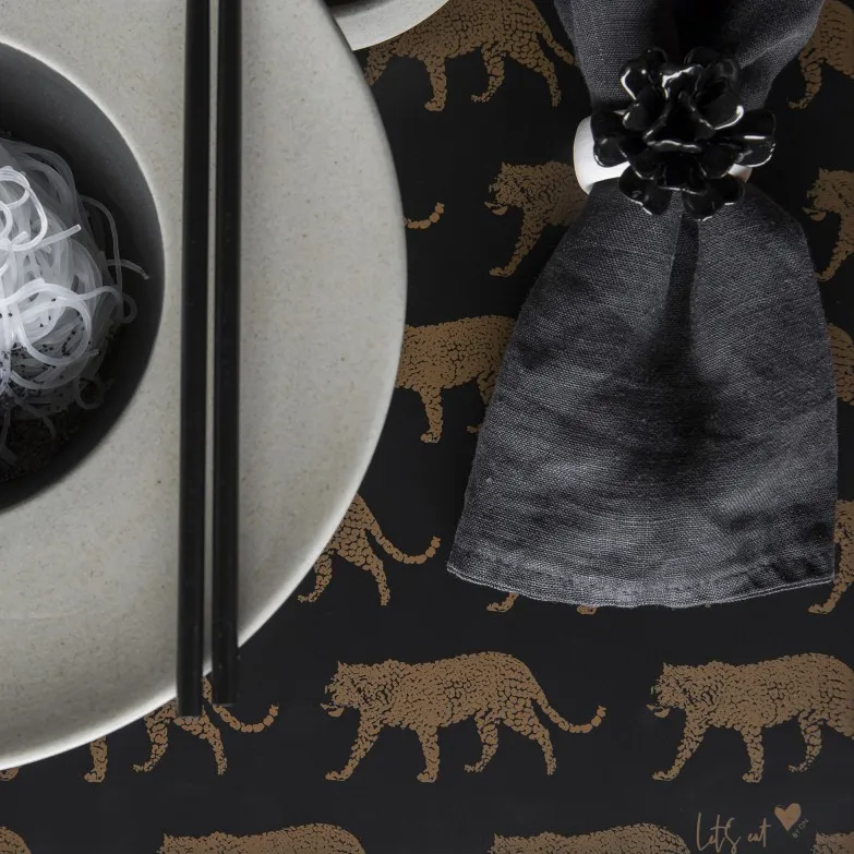 Water Lily lautasliinarengas, White-black Byon