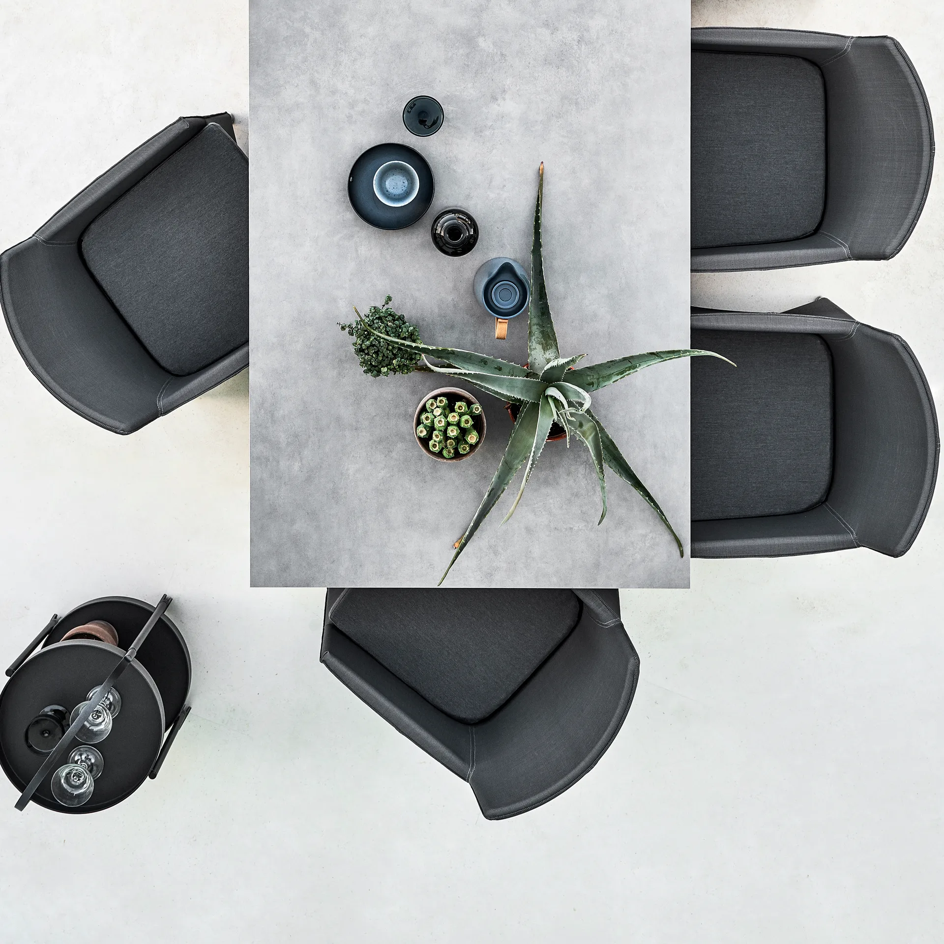 Pure pöytä 200x100 cm Concrete grey-lava grey Cane-line