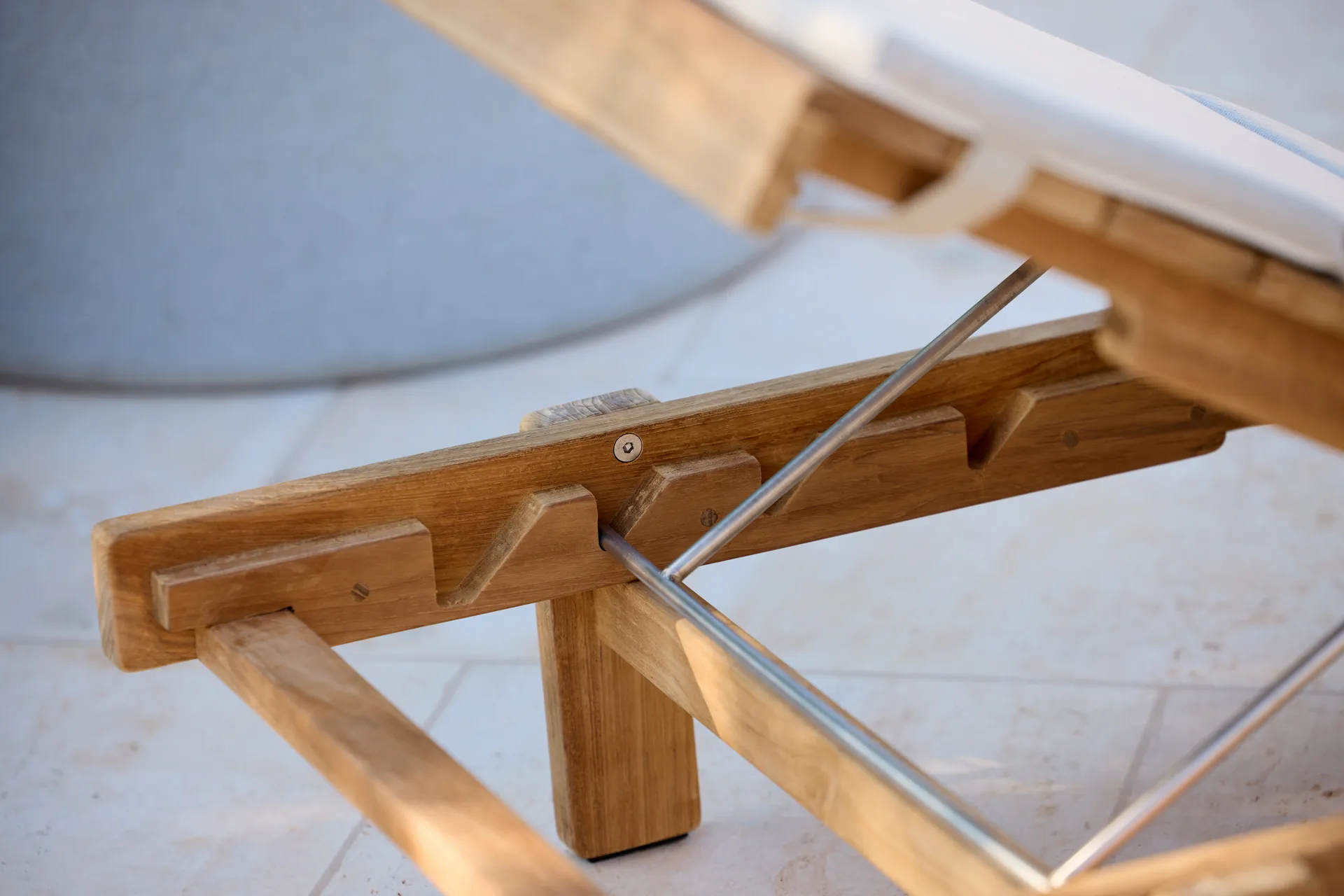 Vista aurinkosänky, Tiikki Cane-line