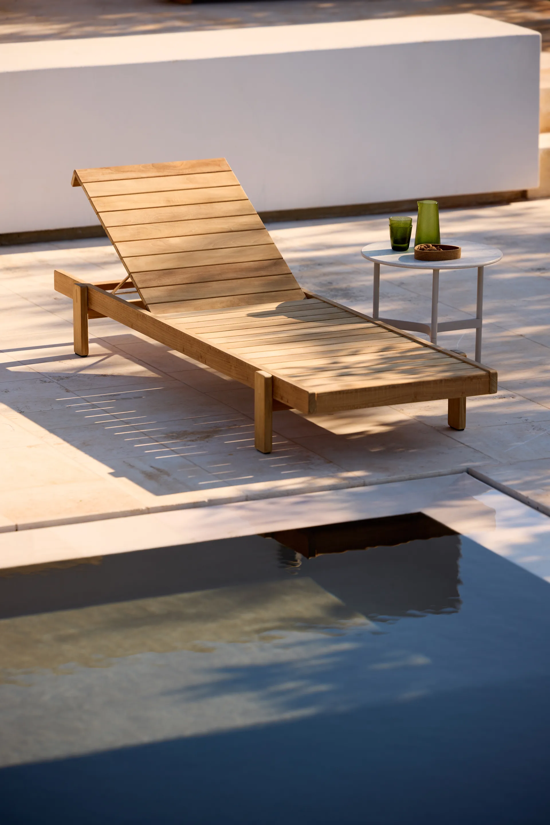 Vista aurinkosänky, Tiikki Cane-line