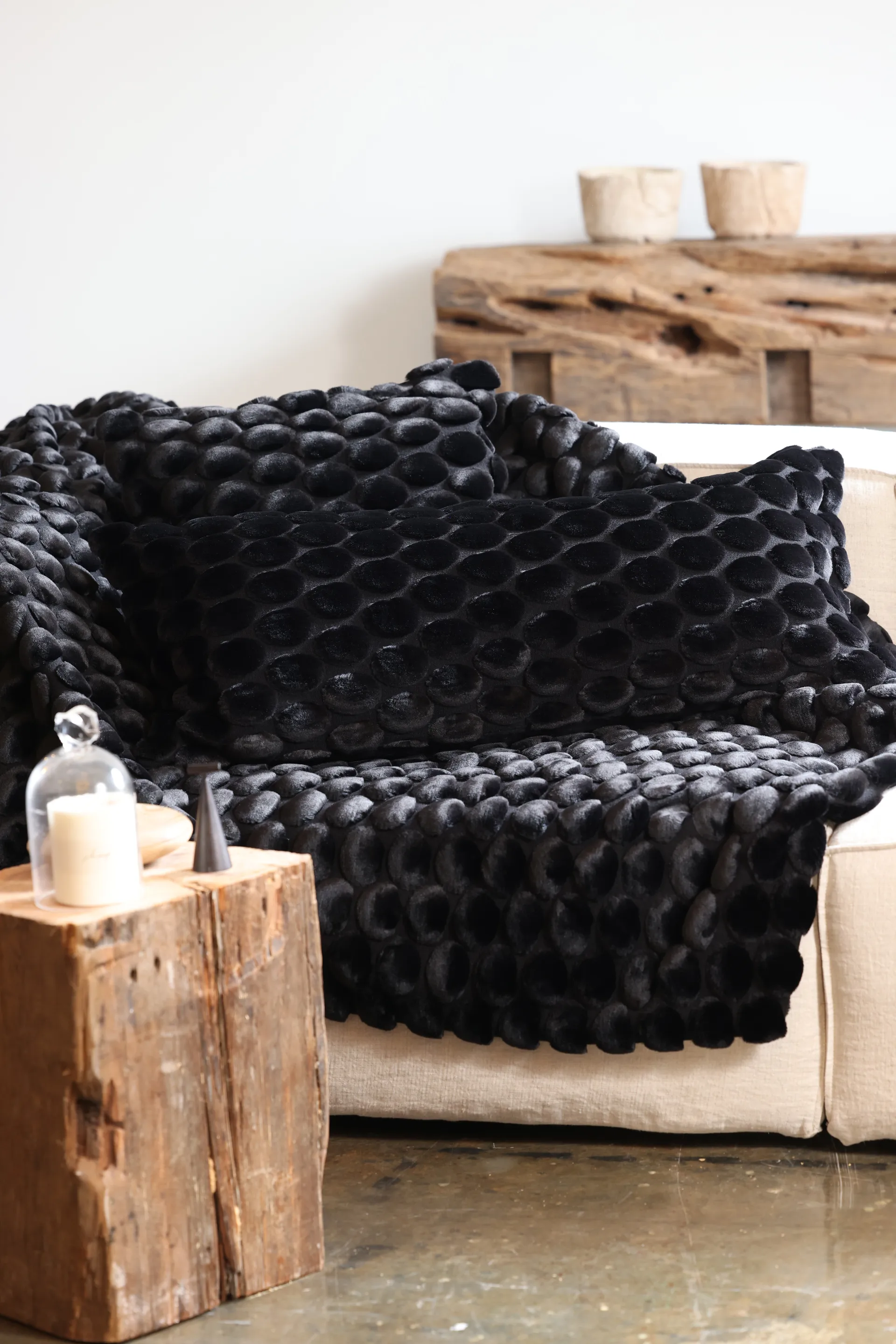 Egg Collection huopa 170x130 cm, Musta Ceannis