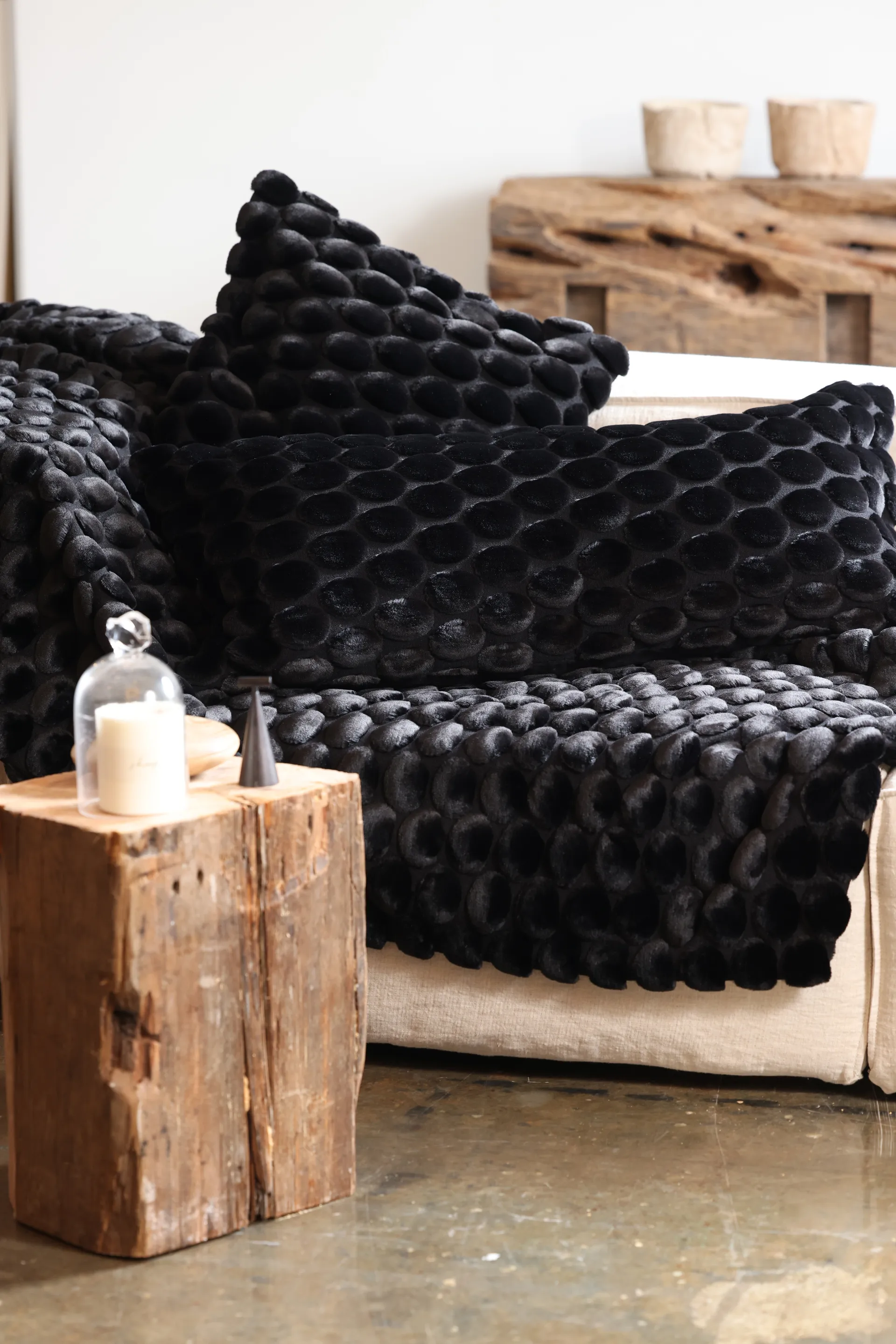 Egg Collection huopa 170x130 cm, Musta Ceannis