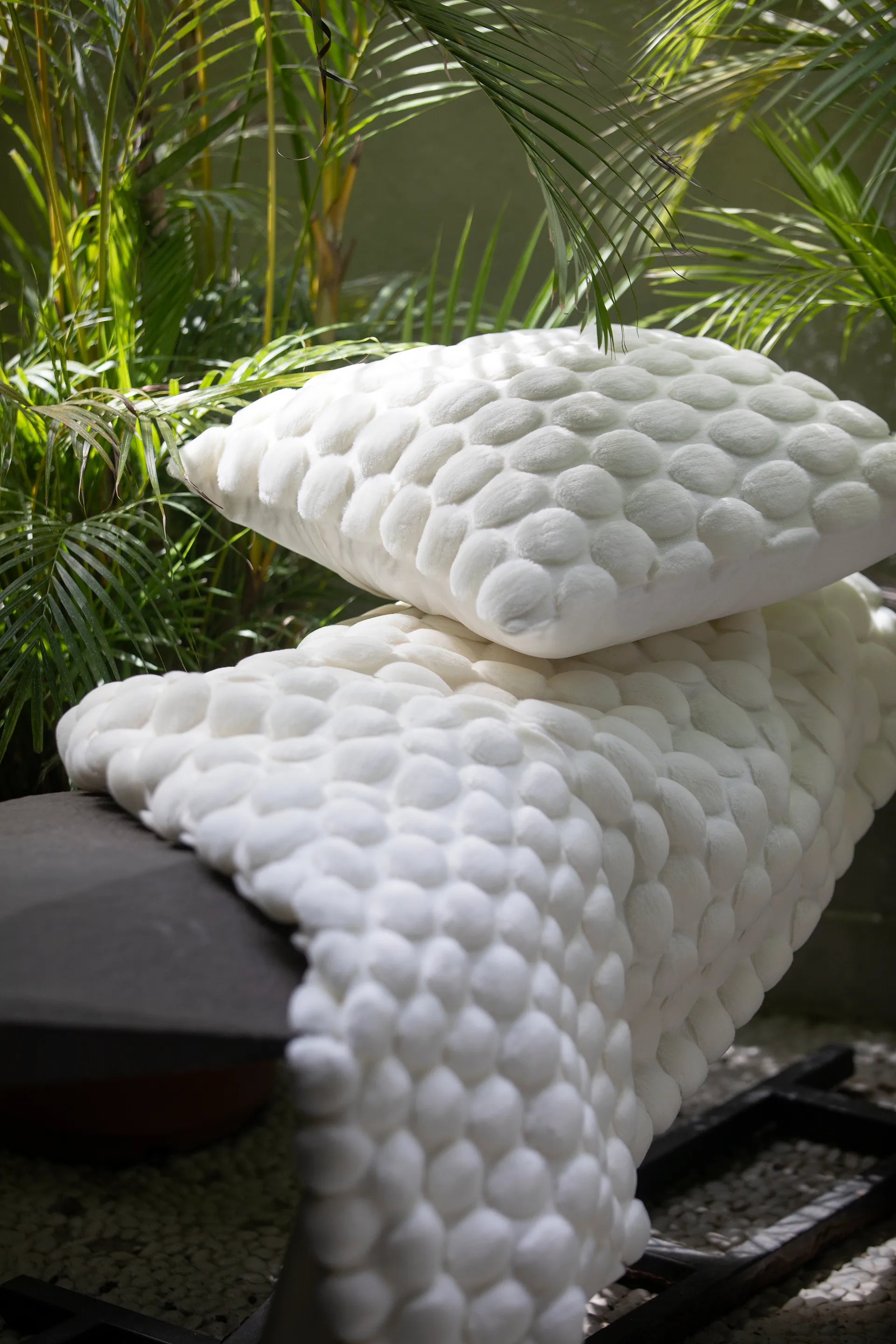 Egg Collection huopa 170x130 cm, Valkea Ceannis