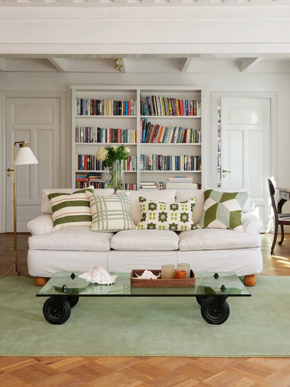 Assam tyynynpäällinen 50x50 cm, Cactus green-rose Chhatwal & Jonsson