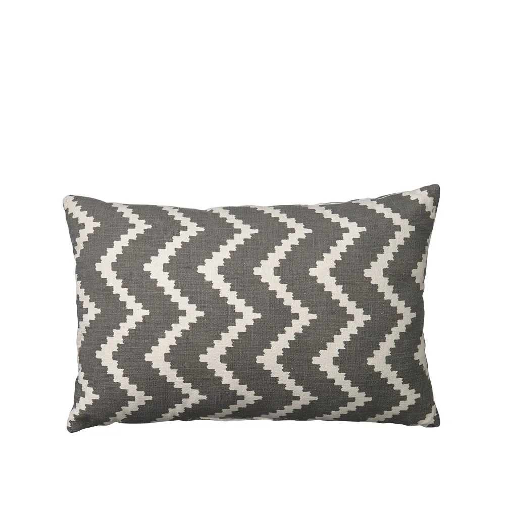 Ikat Sema -tyyny, Grey/offwhite, 40 cm Chhatwal & Jonsson