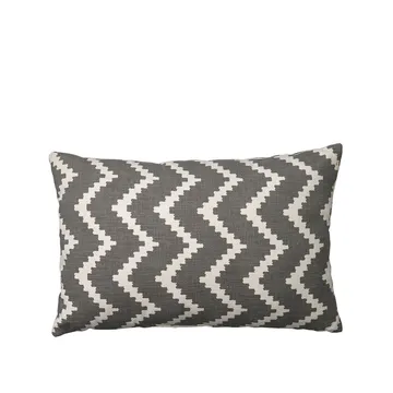Ikat Sema -tyyny - Grey/offwhite, 40 cm - Chhatwal & Jonsson