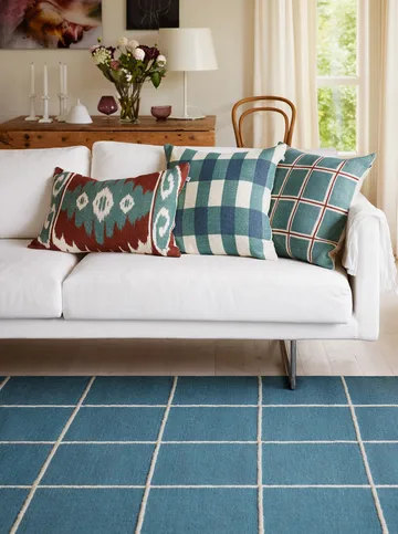 Milan matto - Heaven blue-off white, 180x270 cm - Chhatwal & Jonsson