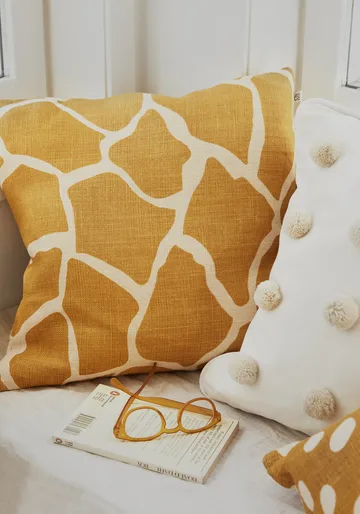 Nadi tyynyliina 50x50 cm - Spicy yellow-light beige - Chhatwal & Jonsson