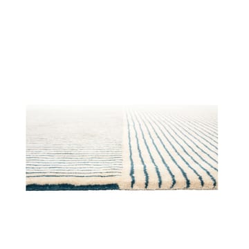 Radha villamatto 180x270 cm - Off white-heaven blue - Chhatwal & Jonsson