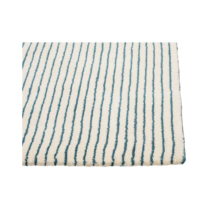 Radha villamatto 180x270 cm - Off white-heaven blue - Chhatwal & Jonsson
