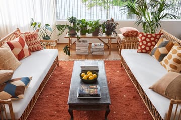 Ravi matto 230x320 cm - Orange-off white - Chhatwal & Jonsson
