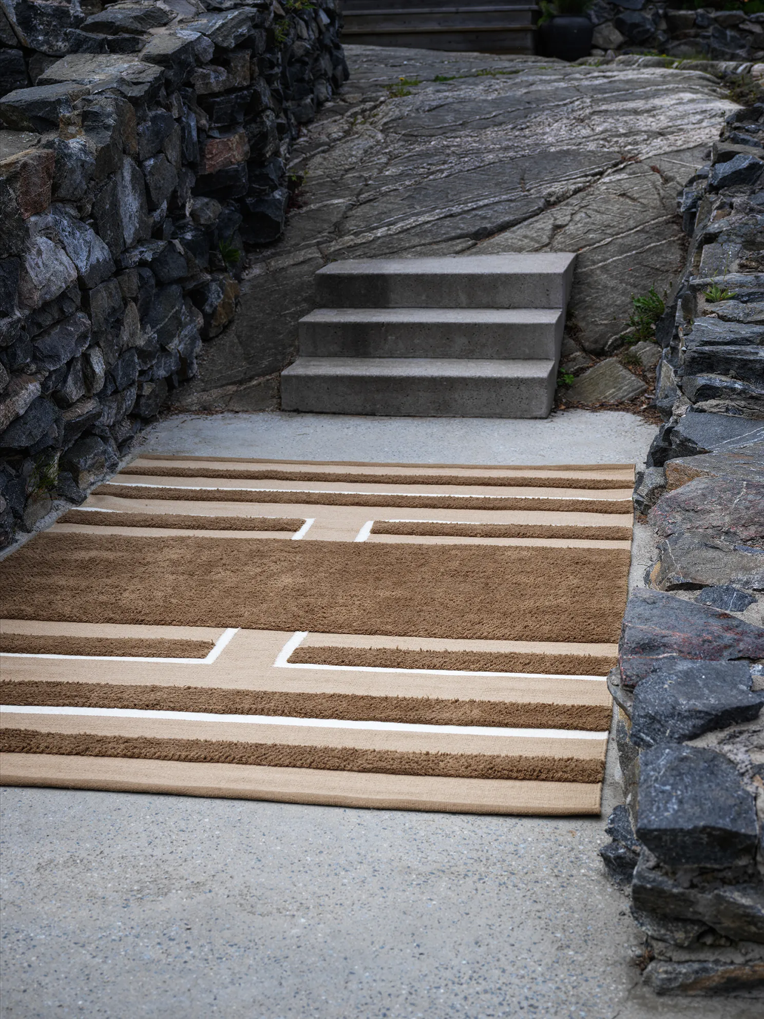 Veda matto 200 x 300 cm, Mocha-beige-off white Chhatwal & Jonsson