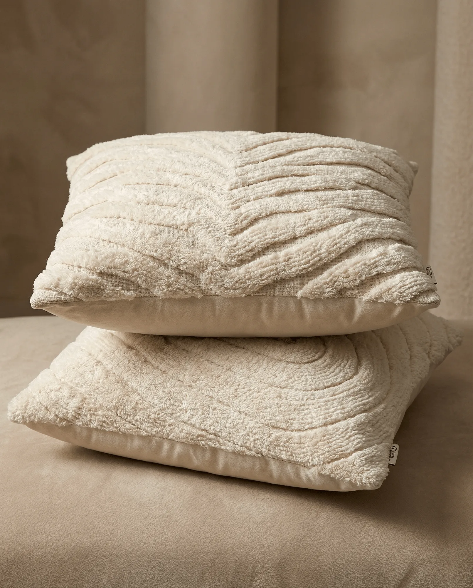 Zebra Tuft tyynynpäällinen, Off white, 50x50 cm Classic Collection