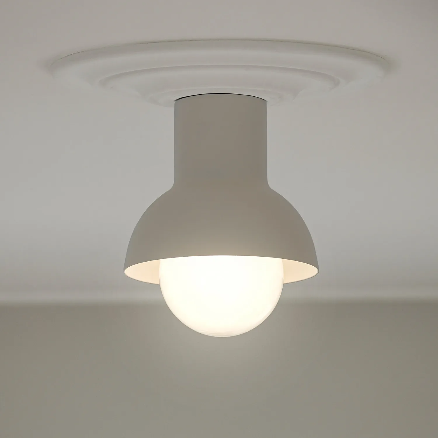 Down plafondi, Beige CO Bankeryd