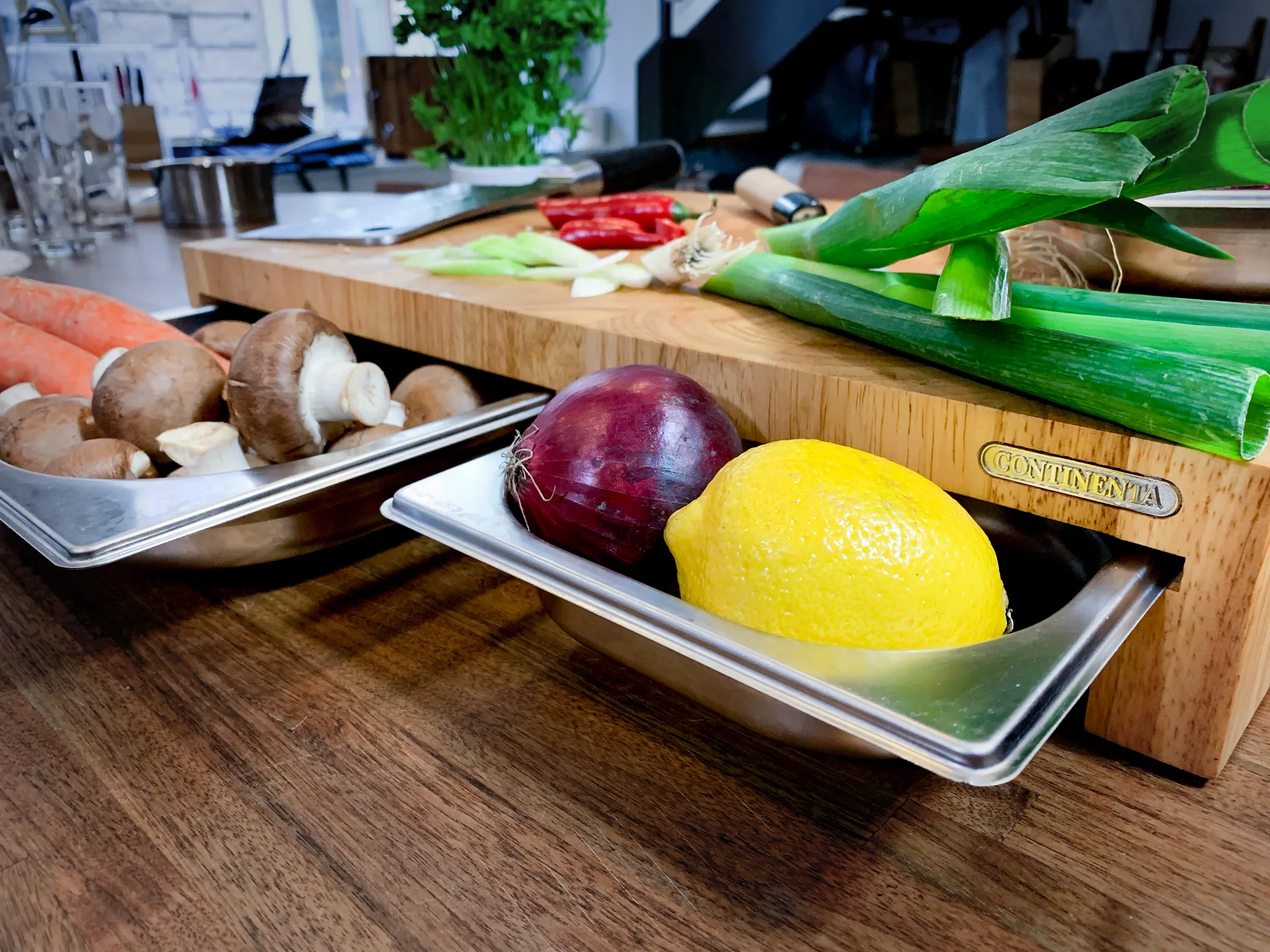 Leikkuulauta kumipuuta 3 muruastialla, 27x39 cm Continenta