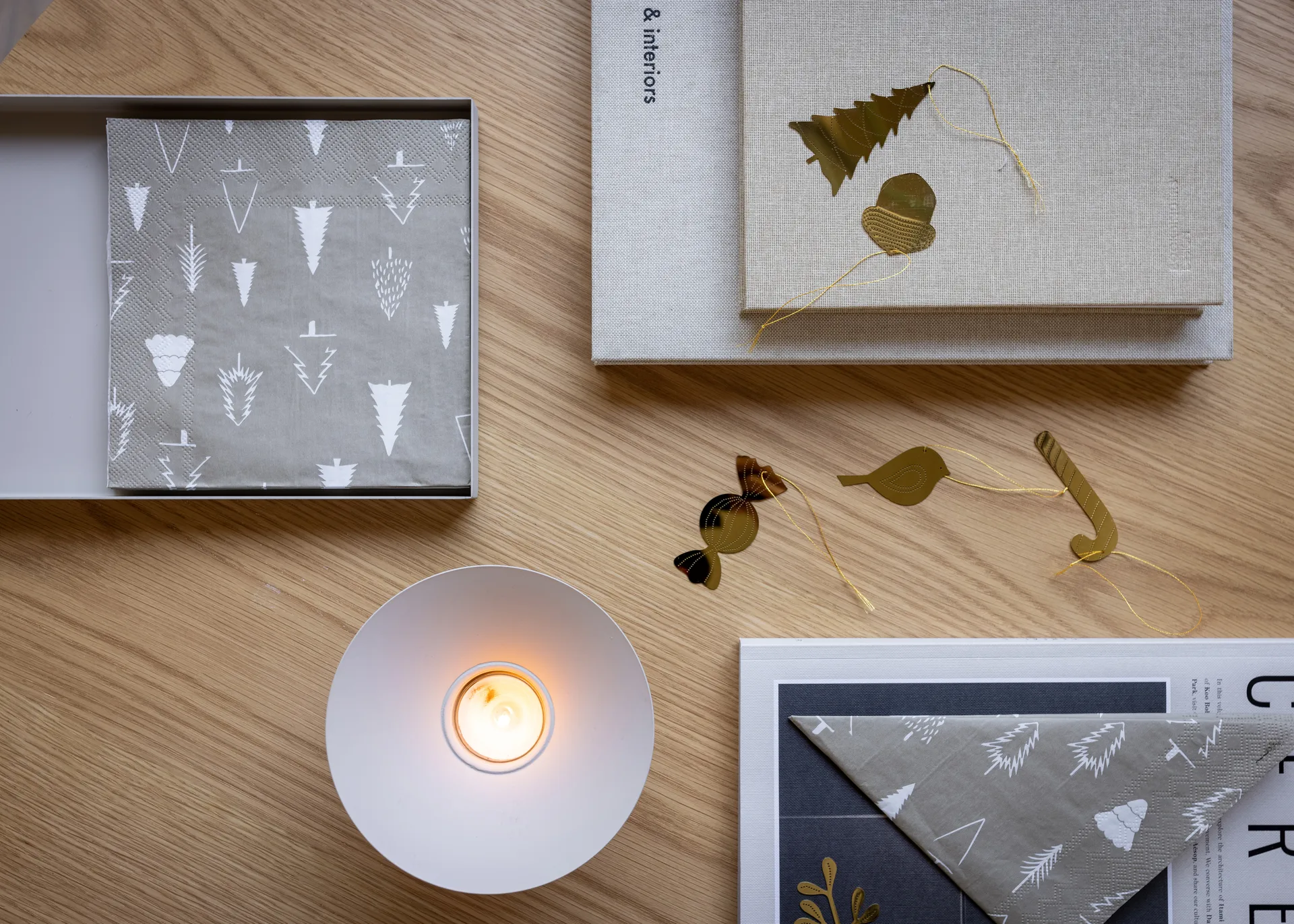 Cooee joulukoriste messinki 4-pack, Acorn Cooee Design