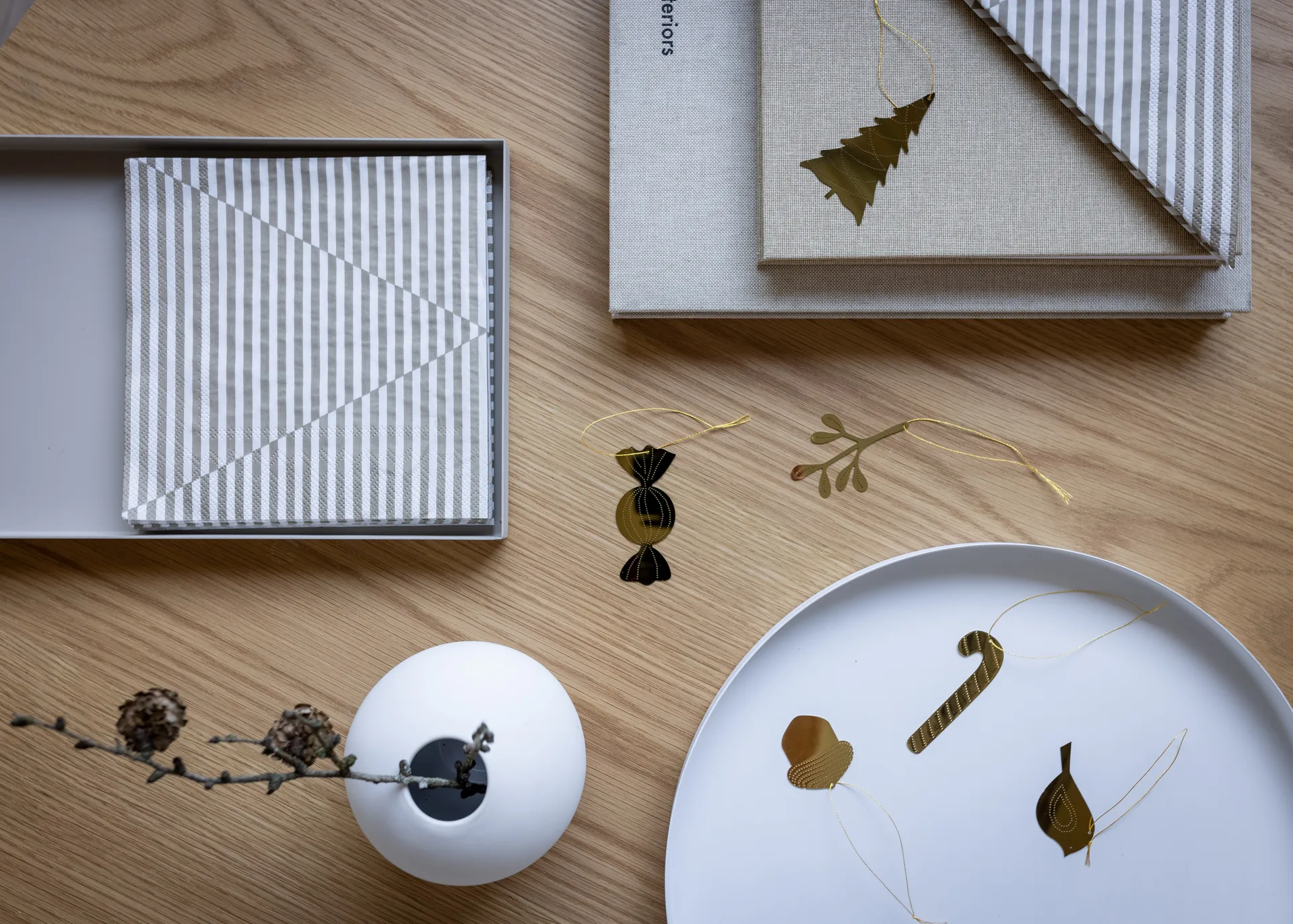 Cooee joulukoriste messinki 4-pack, Acorn Cooee Design