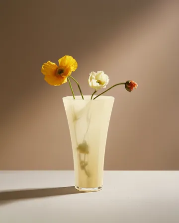 Liliané maljakko 18 cm - Butter yellow - Cooee Design