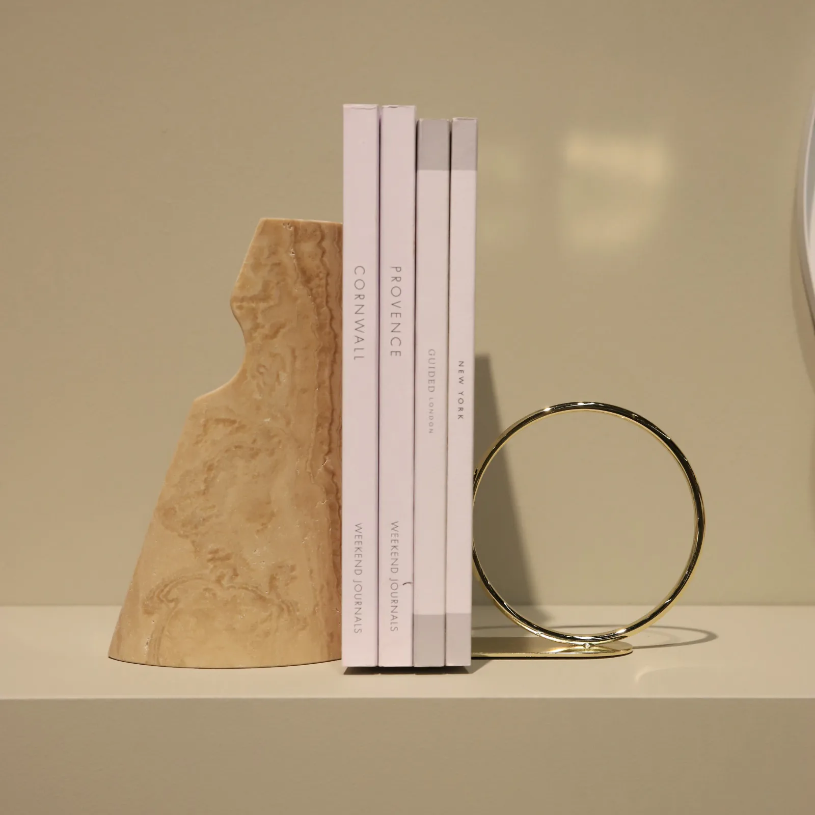 Shoulder kirjatuki, Travertine Cooee Design