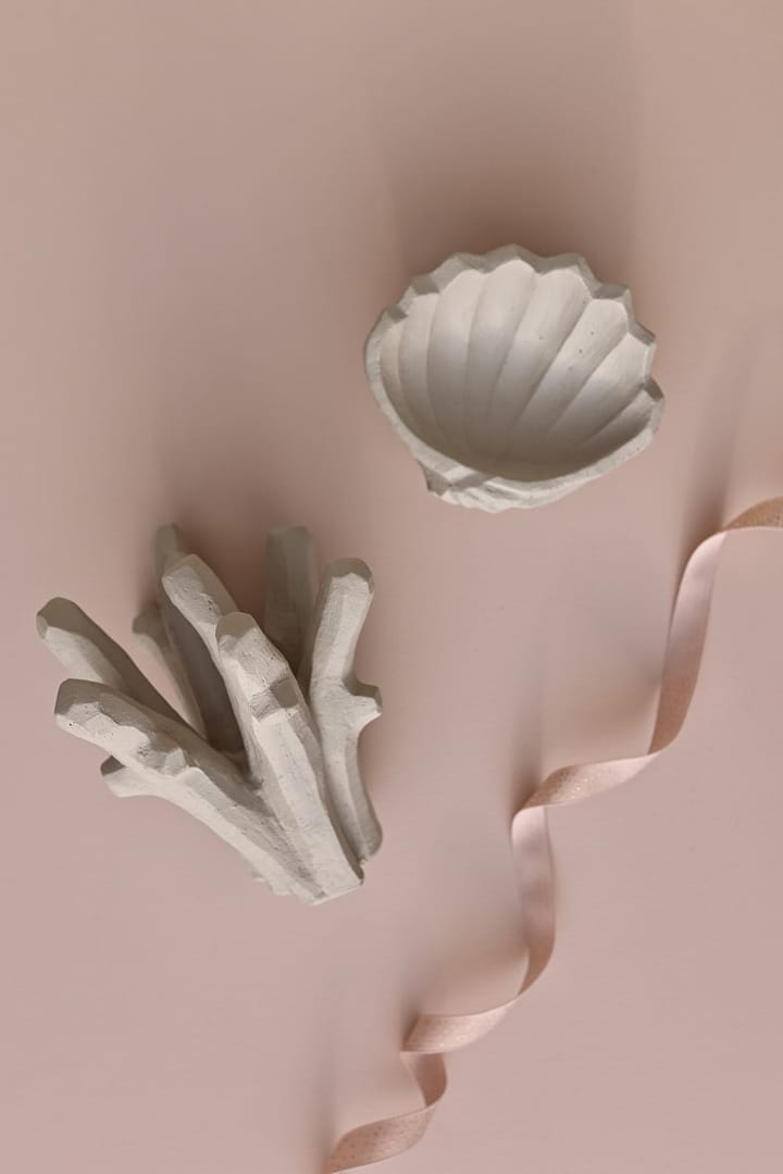 The Clam Shell -veistos 13 cm - Limestone - Cooee Design