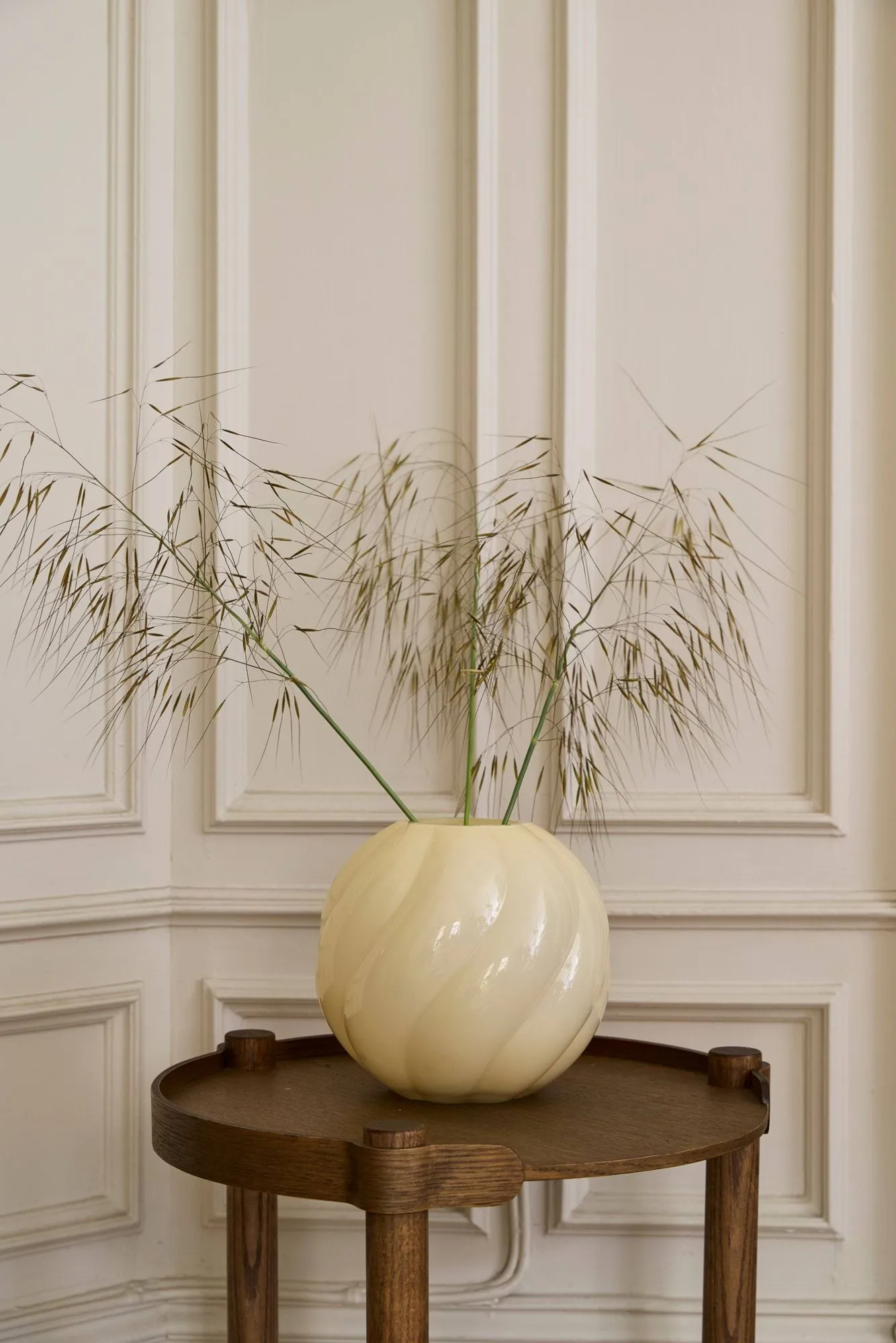 Twist ball maljakko 20 cm, Butter yellow Cooee Design