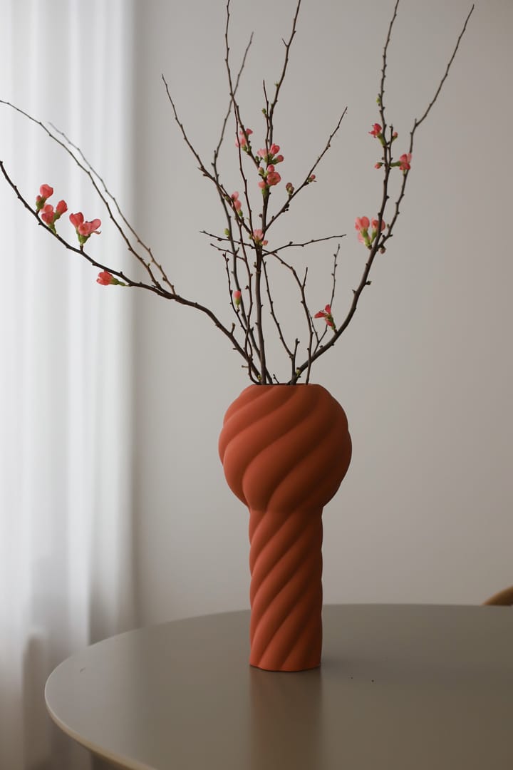 Twist pillar maljakko 34 cm - Brick red - Cooee Design
