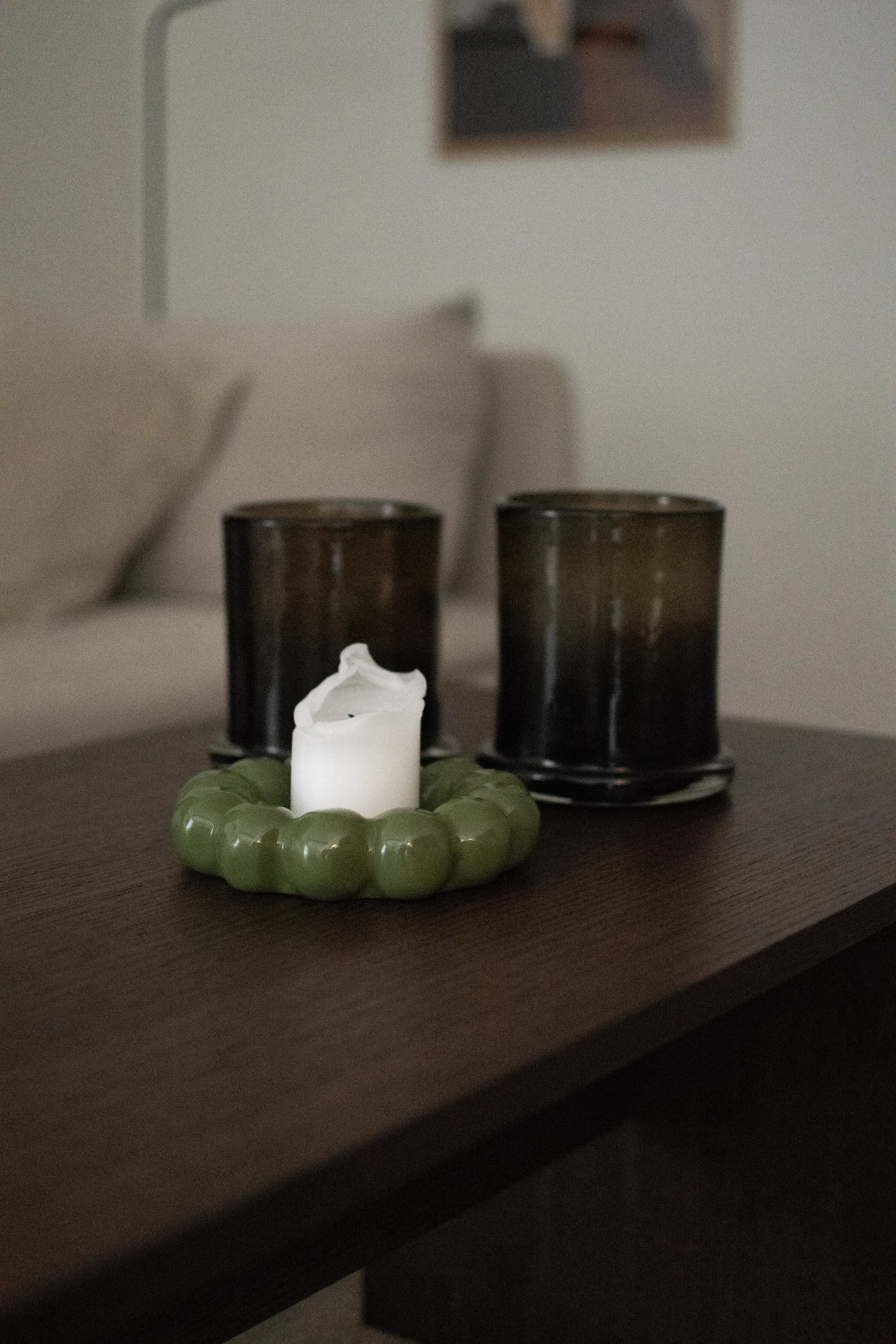 Bright kynttilänalusta Ø17 cm, Kiiltävän vihreä DBKD