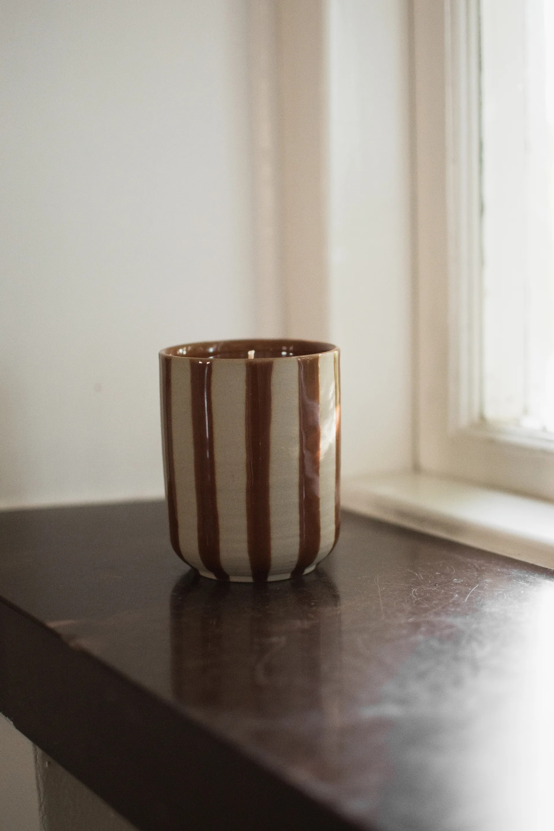 Burn tuoksukynttilä 60 h, Nougat DBKD