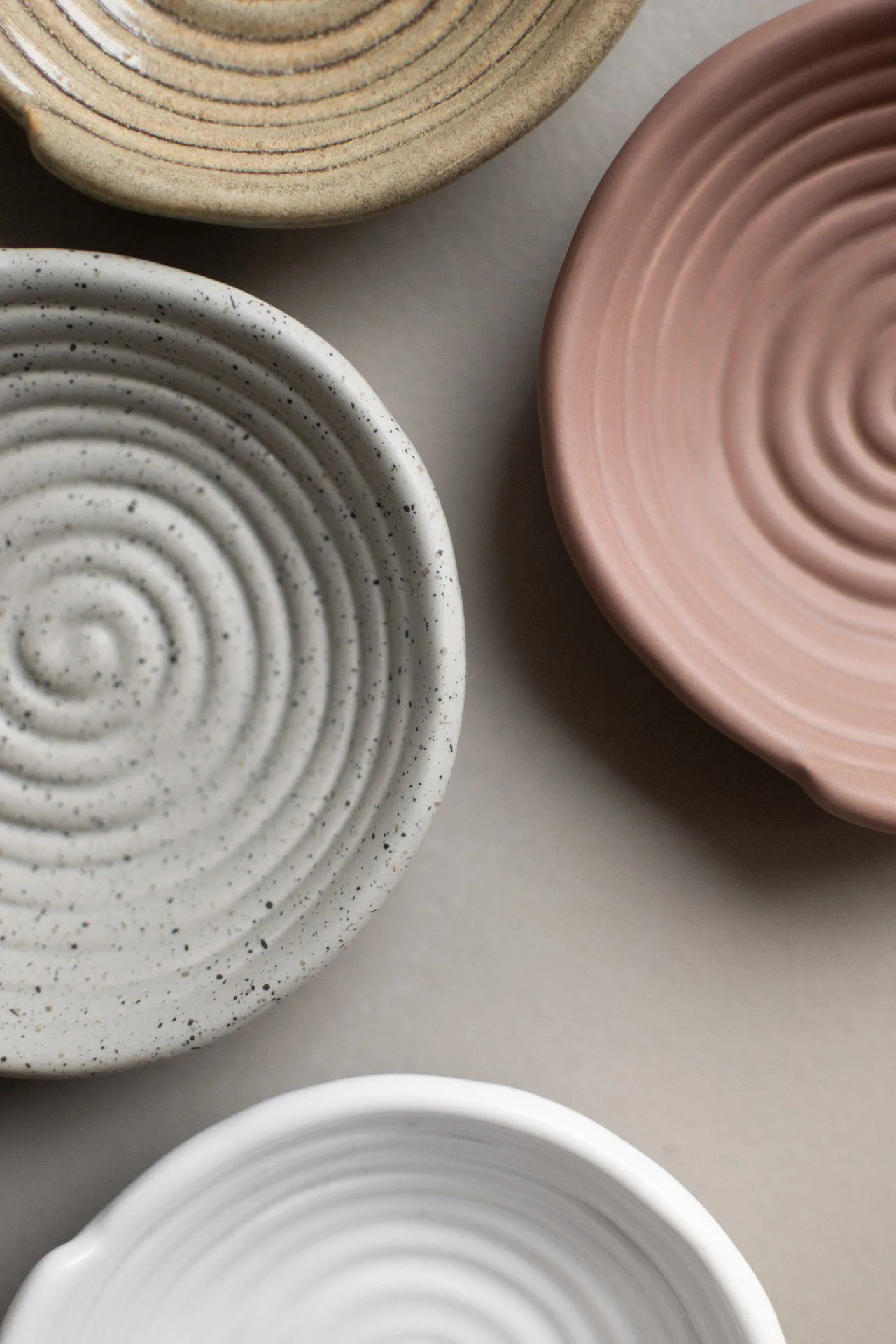 Curl kulho small Ø 12 cm, Mole dot DBKD