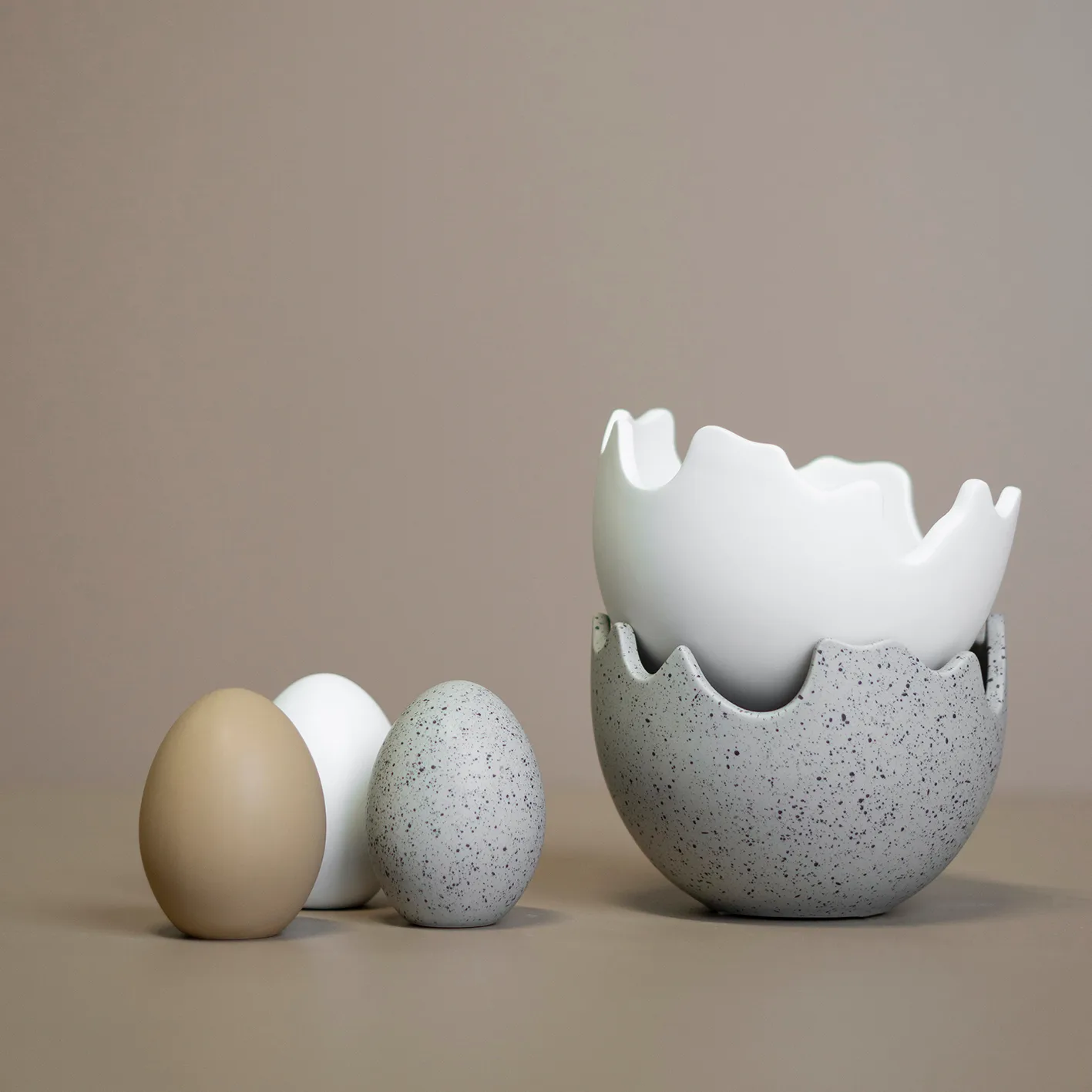 Happy Easter -kulho kananmunankuori large, Mole dot DBKD