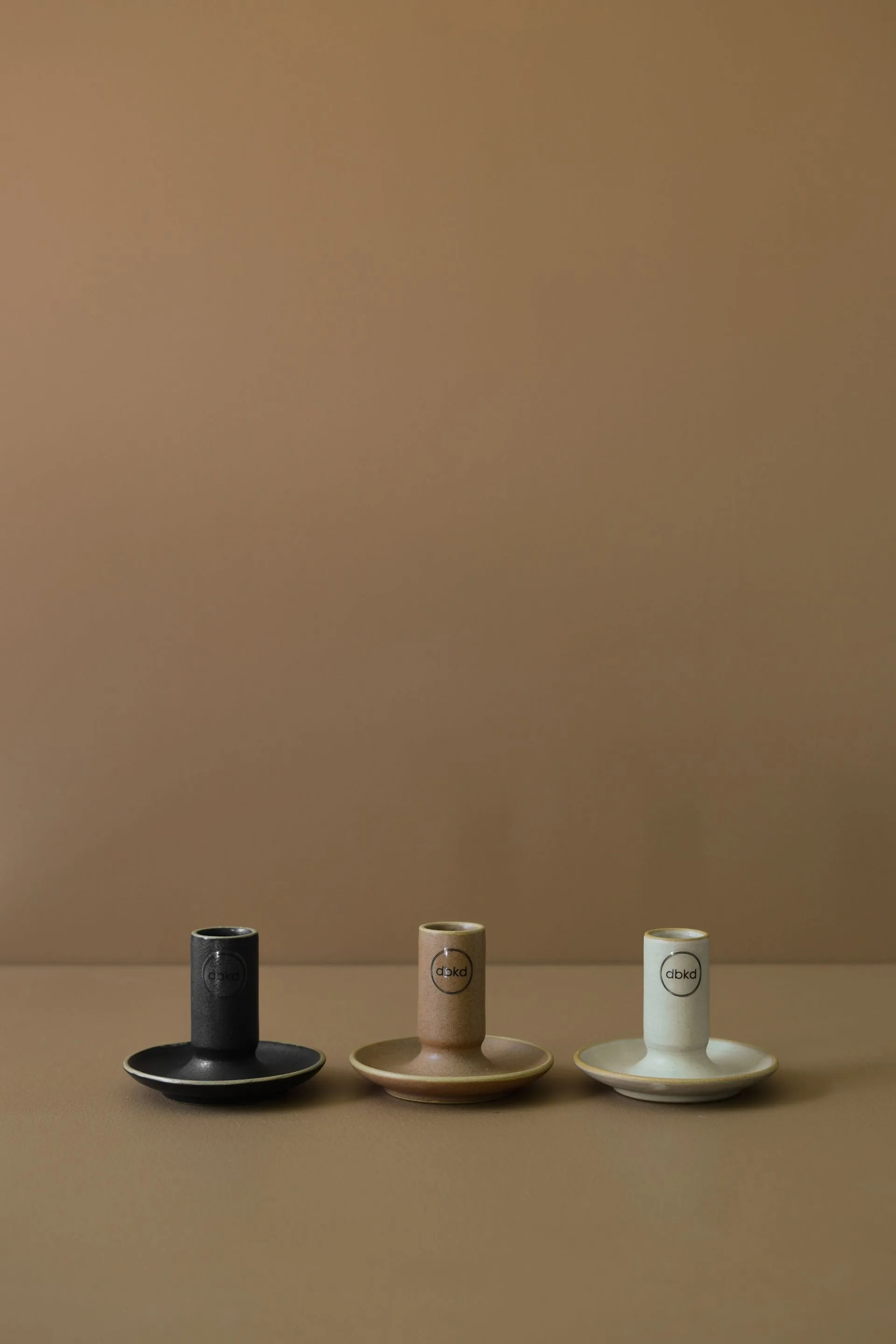 Made kynttilänjalka, Black DBKD