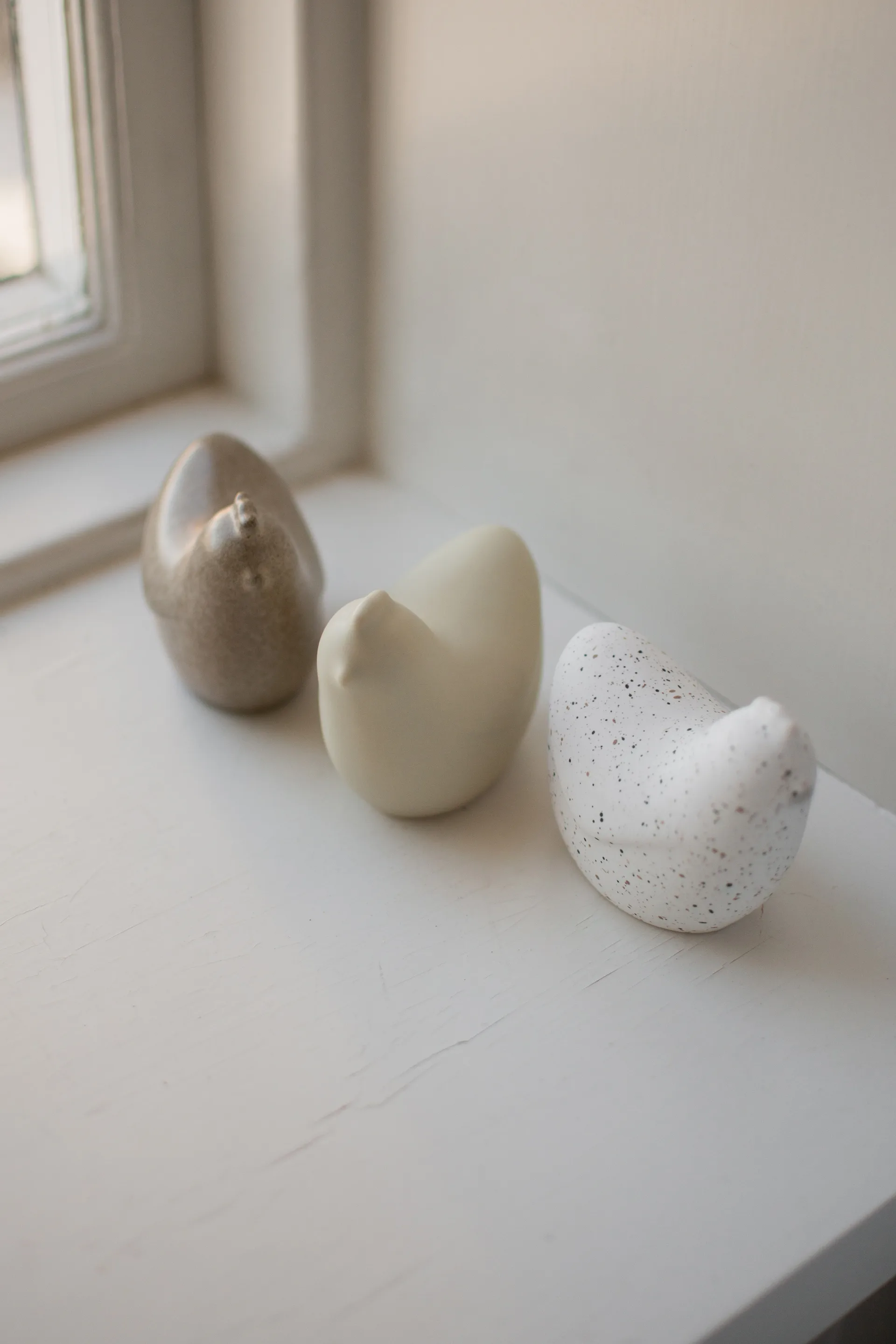 Mini hens 8 cm, Creme  DBKD