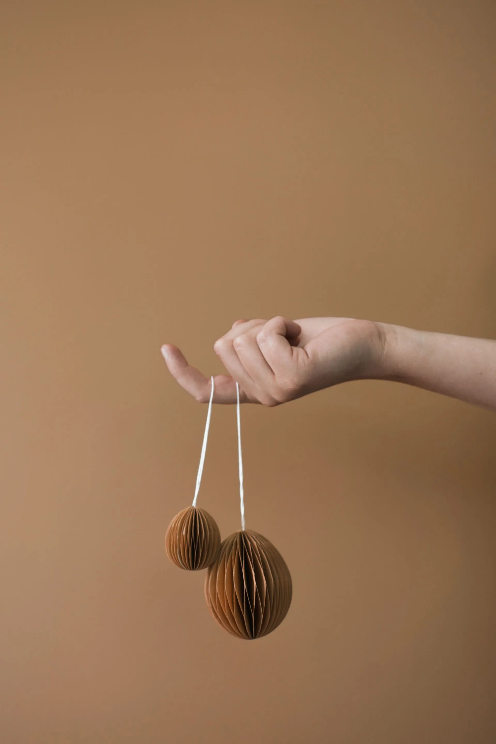 Ovoid pääsiäiskoriste paperi 7 cm, Terracotta DBKD