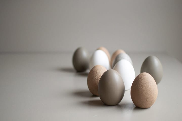 Standing Egg -pääsiäiskoriste, Hiekka DBKD